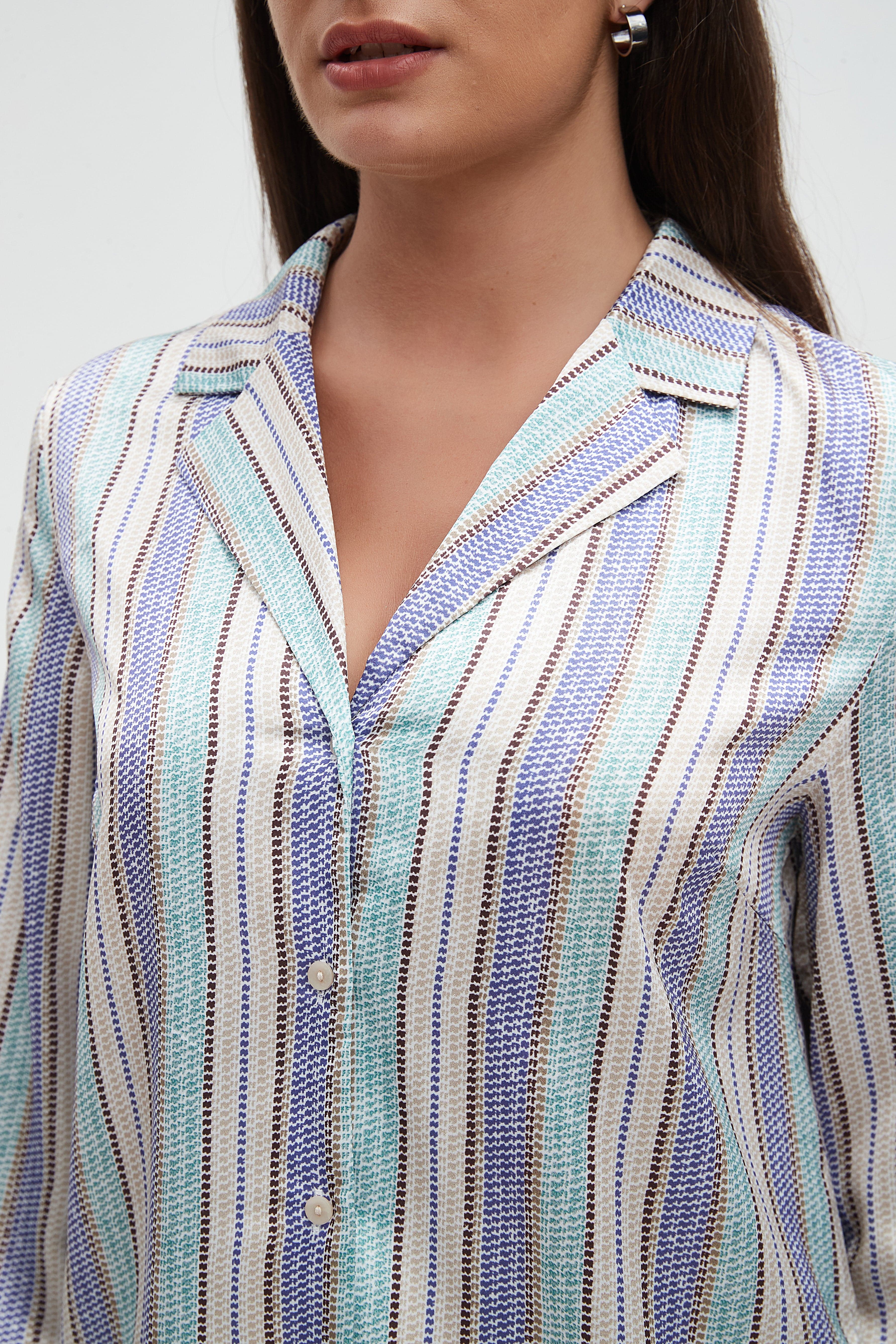 ميكا بلوزة نسائية مخططة بالطول بأكمام طويلة