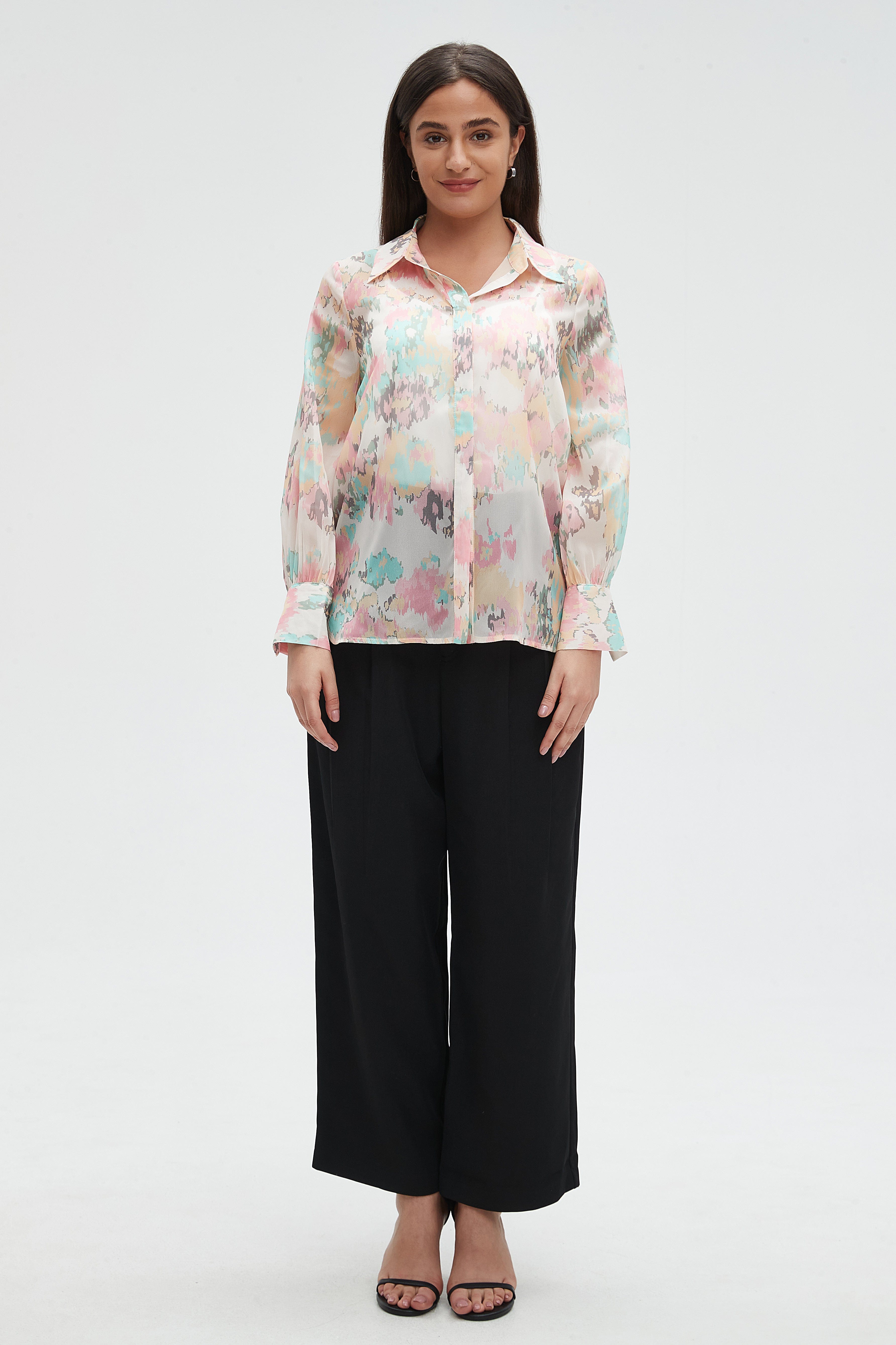 ميكا بلوزة نسائية مشجرة بزرار من الأمام وأكمام طويلة