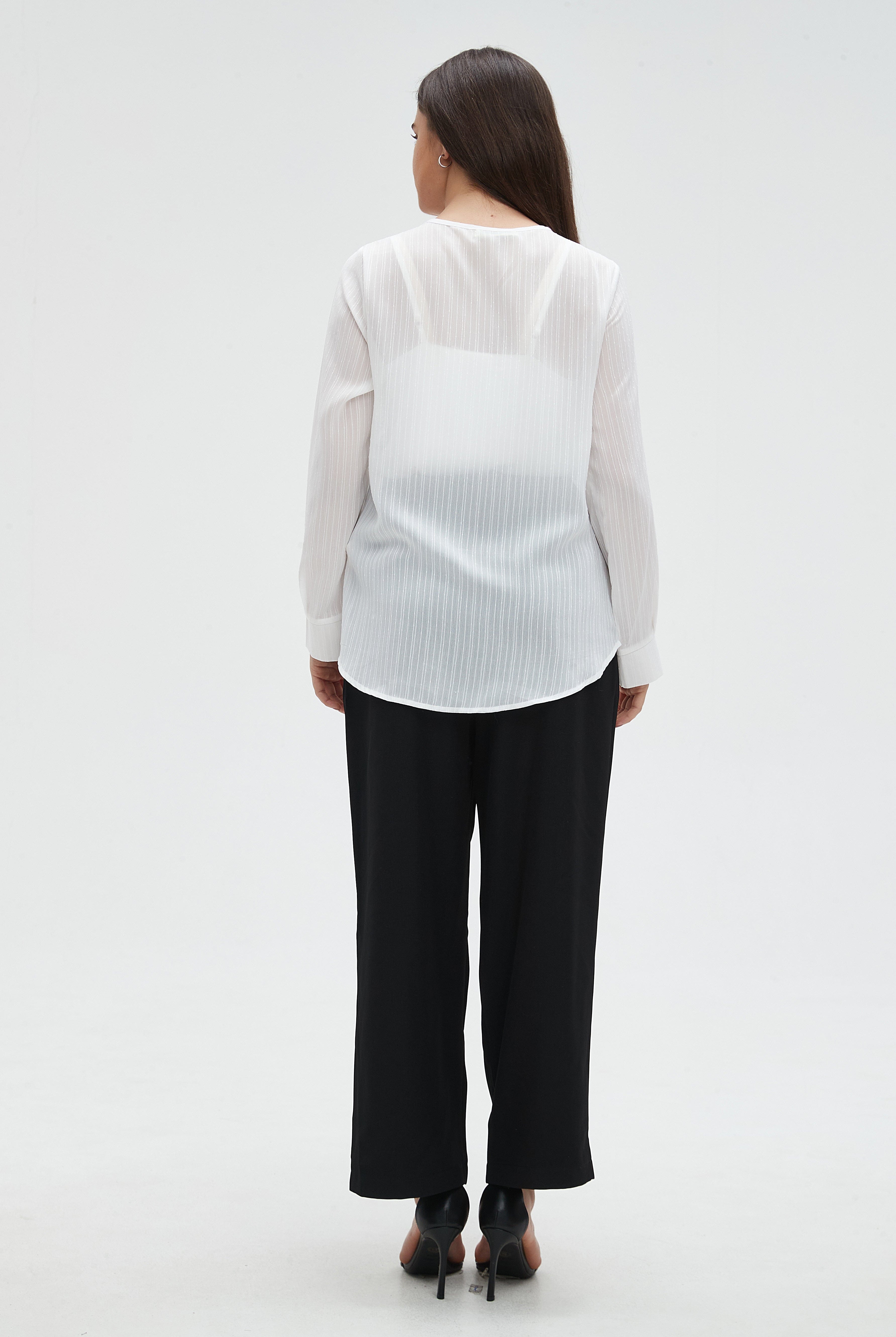 ميكا بلوزة نسائية بطبعة ورد وأكمام طويلة