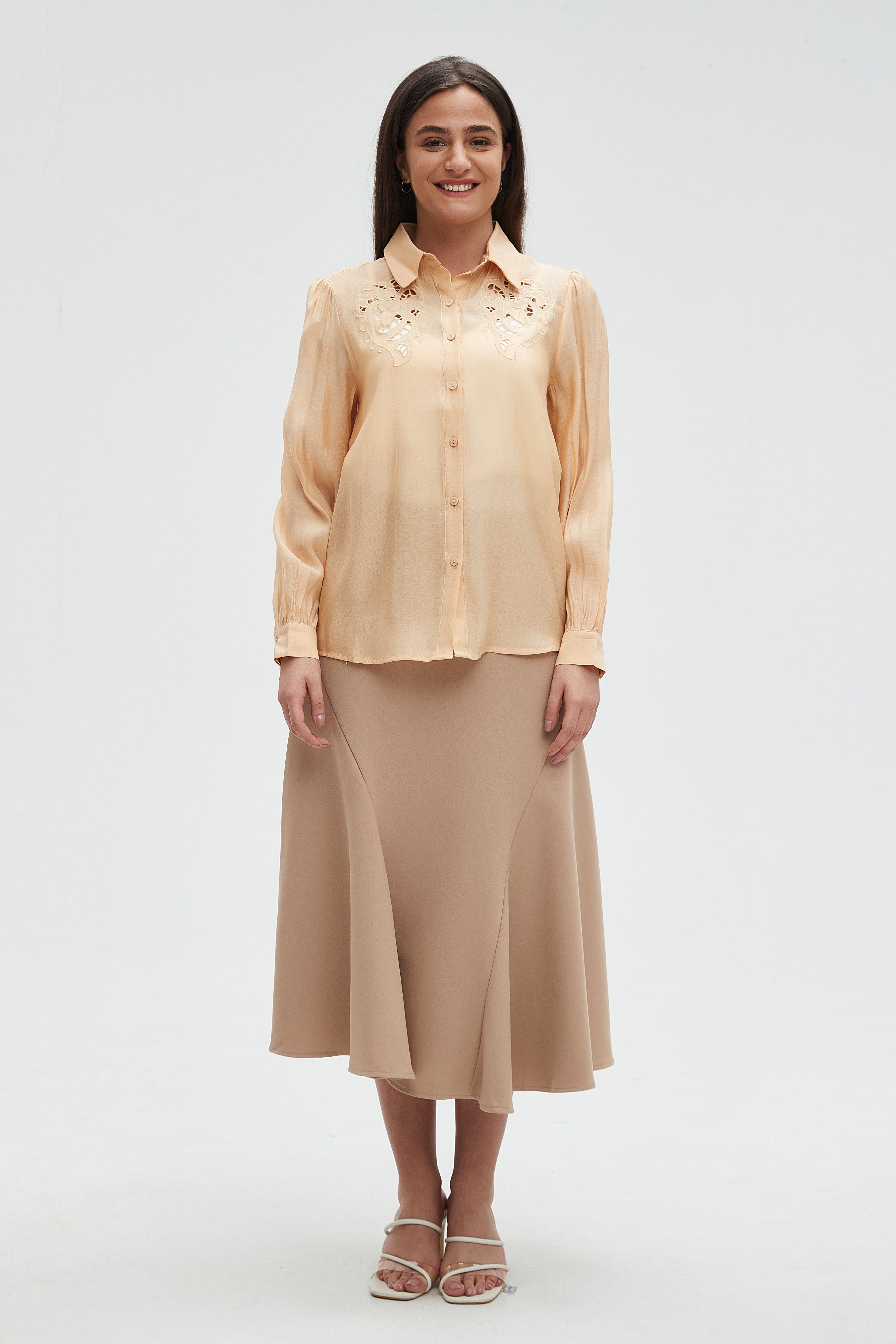 ู
ููุง ุจููุฒุฉ ูุณุงุฆูุฉ ุจูู
ุทููู ูููุดู ุนูู ุงููุชู