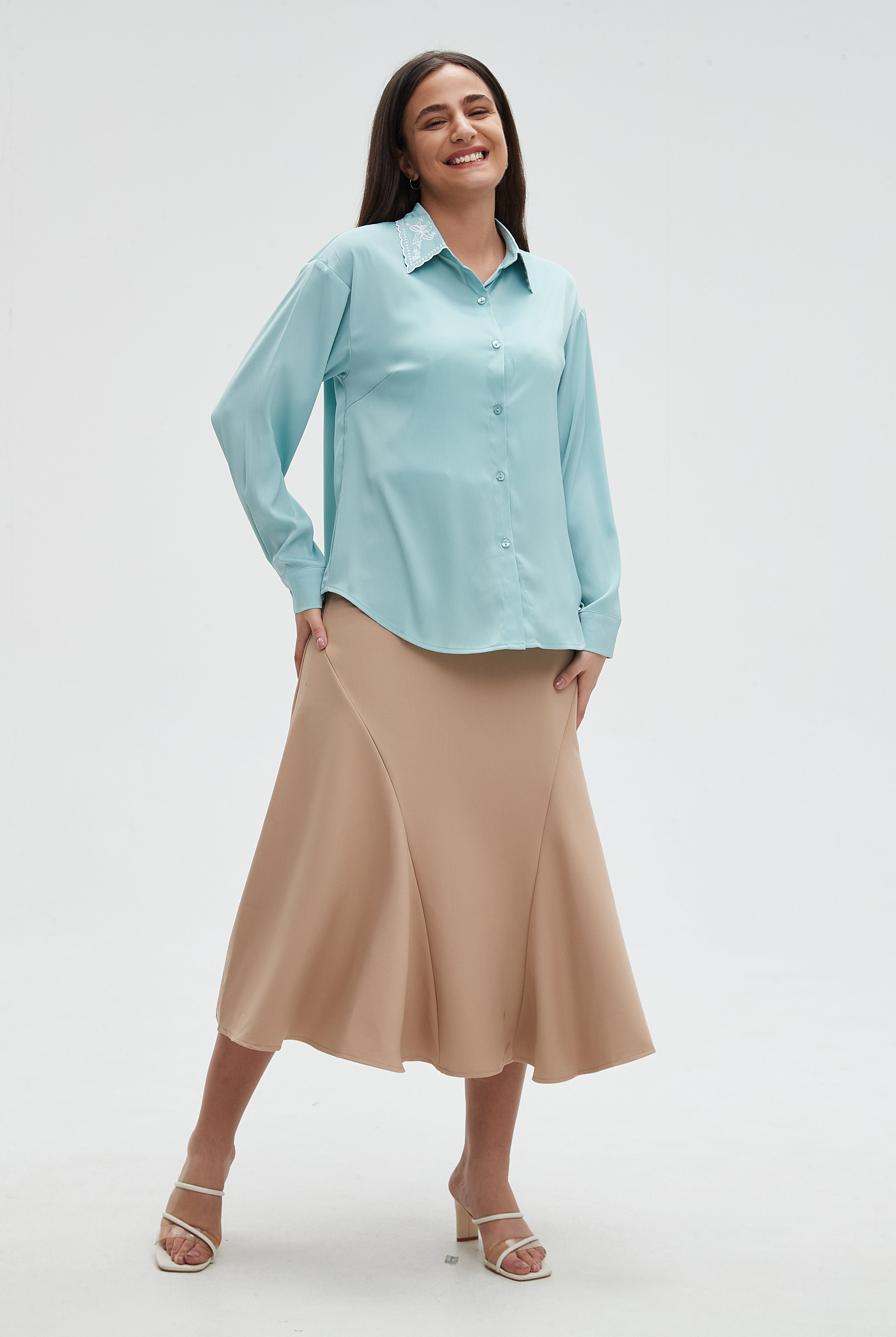 ميكا بلوزة نسائية سادة بياقة وأكمام طويلة