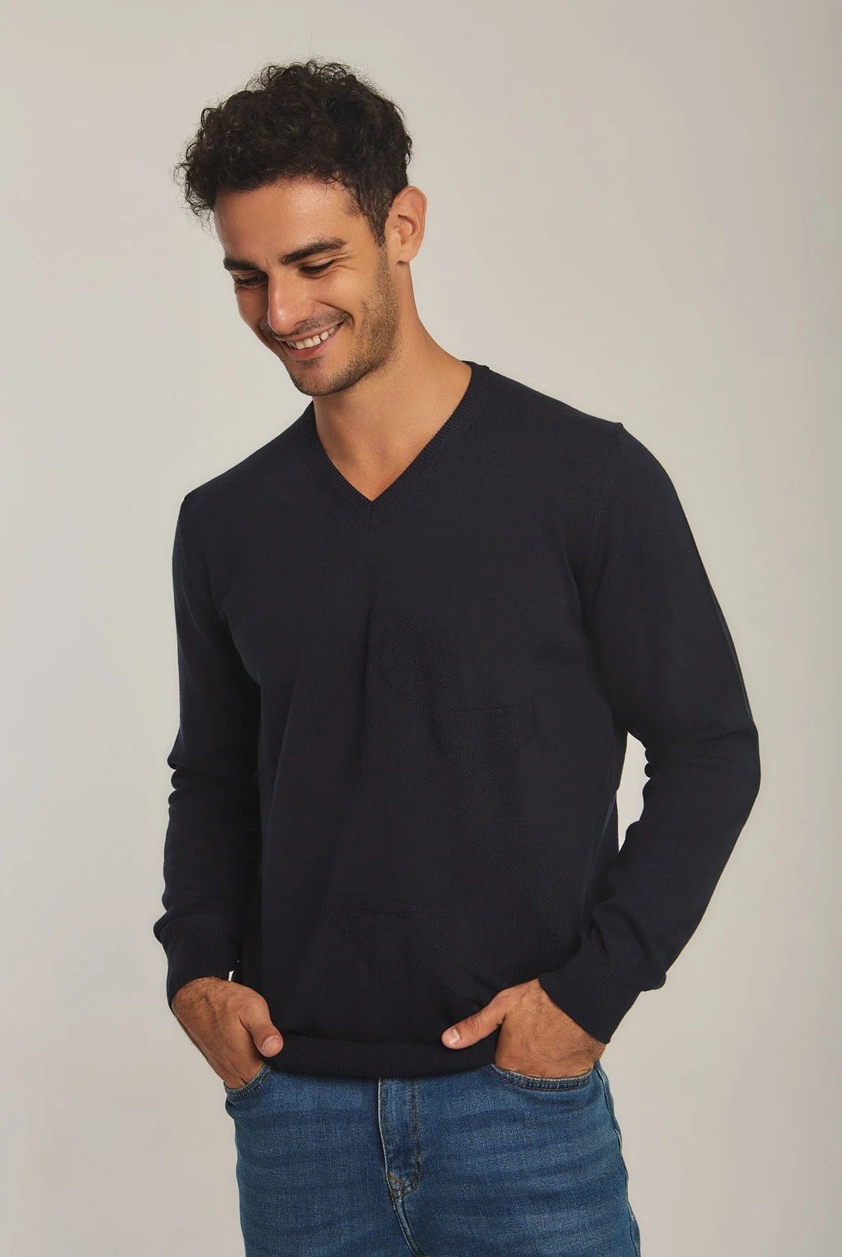 داليدرس بلوفر رجالي سادة بفتحة V كم طويل