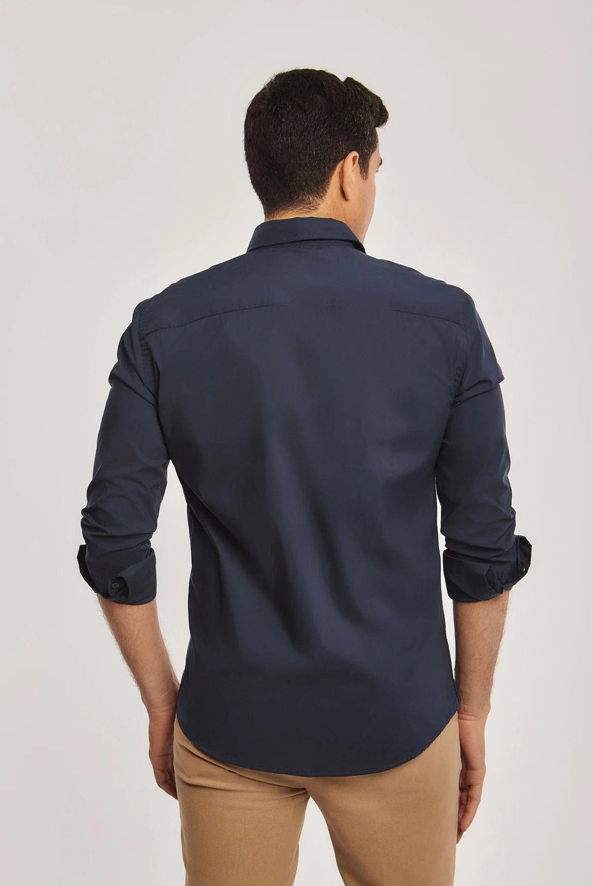 داليدرس قميص رجالي سادة بأزرار أمامية كم طويل