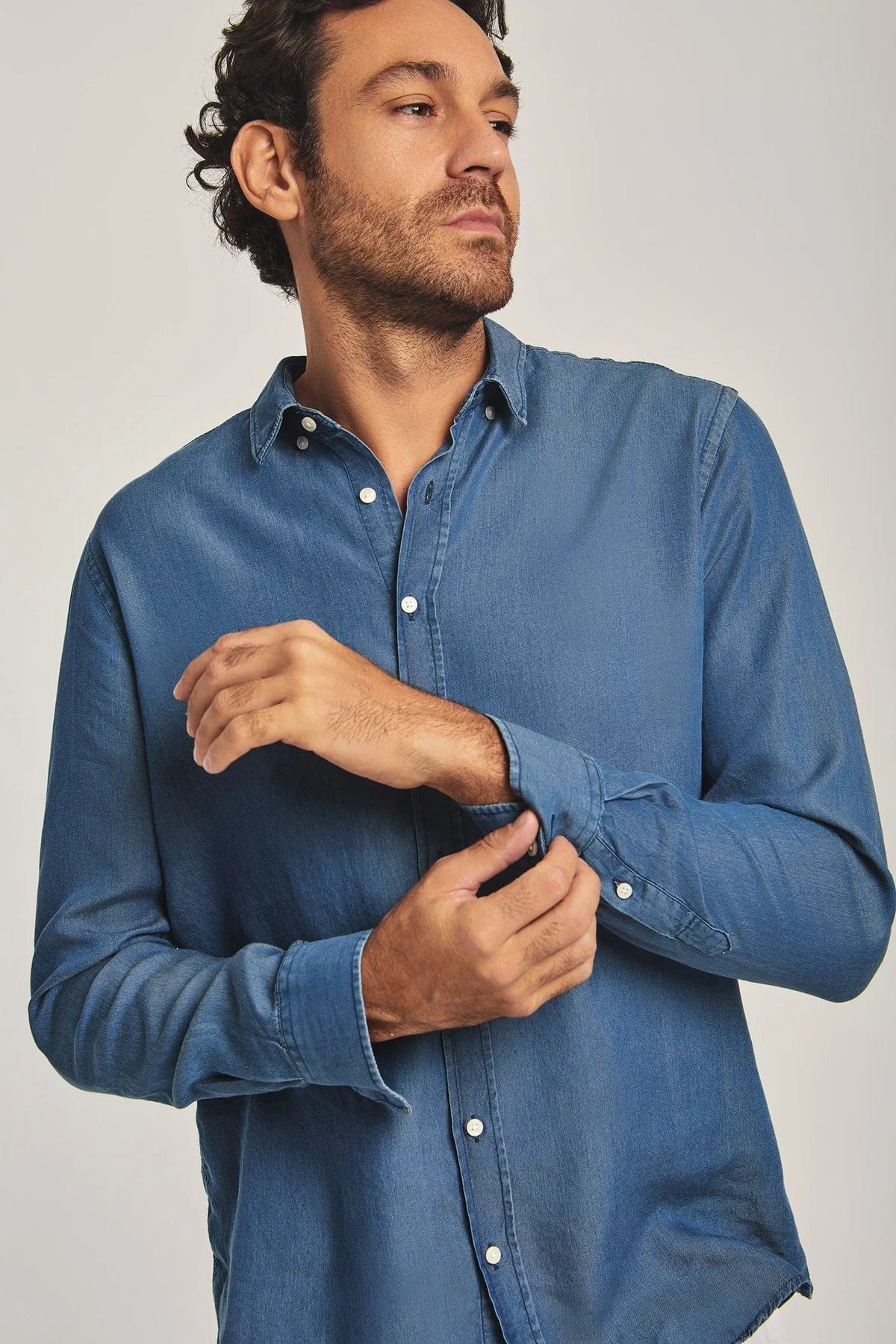 داليدرس قميص رجالي سادة بكم طويل بأزرار أمامية