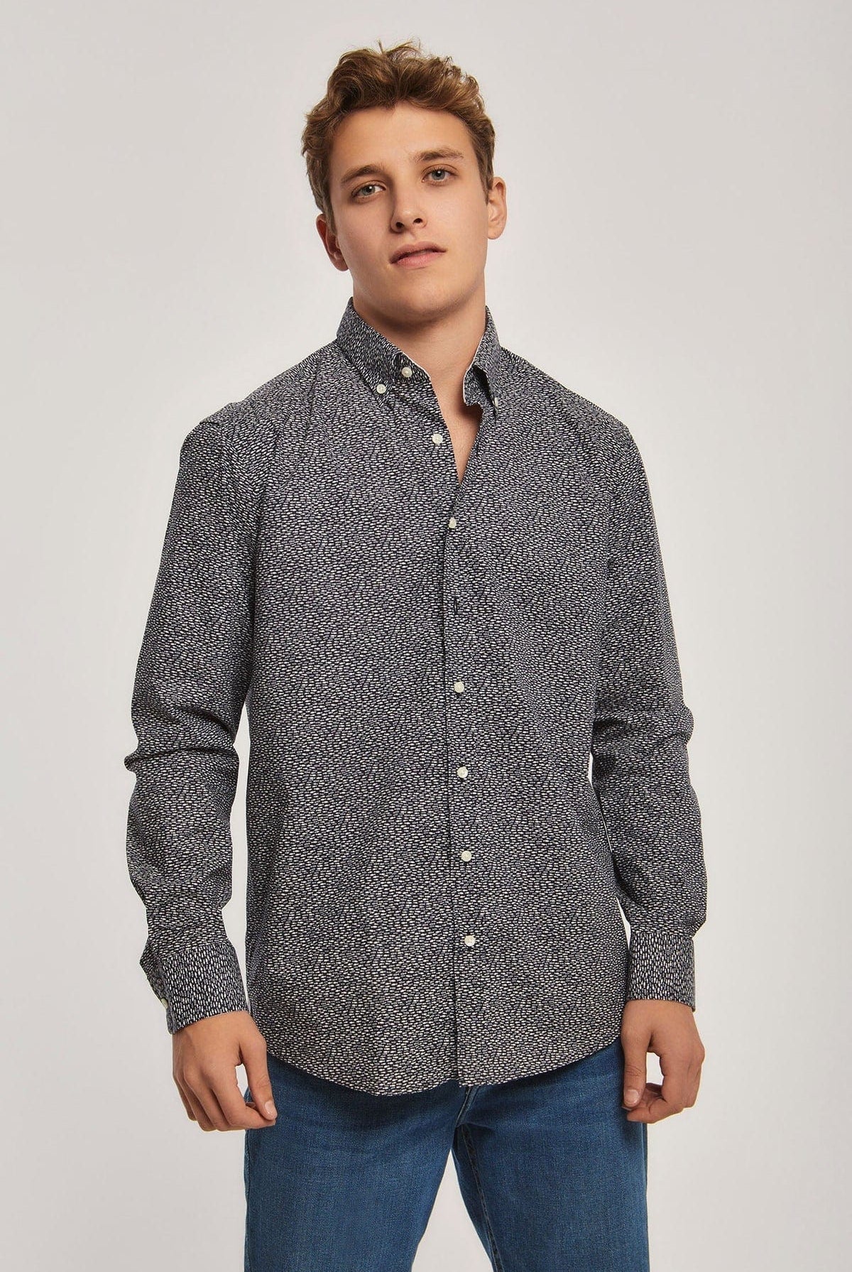 داليدرس قميص منقط بأزرار أمامية كم طويل رجالي نيلي