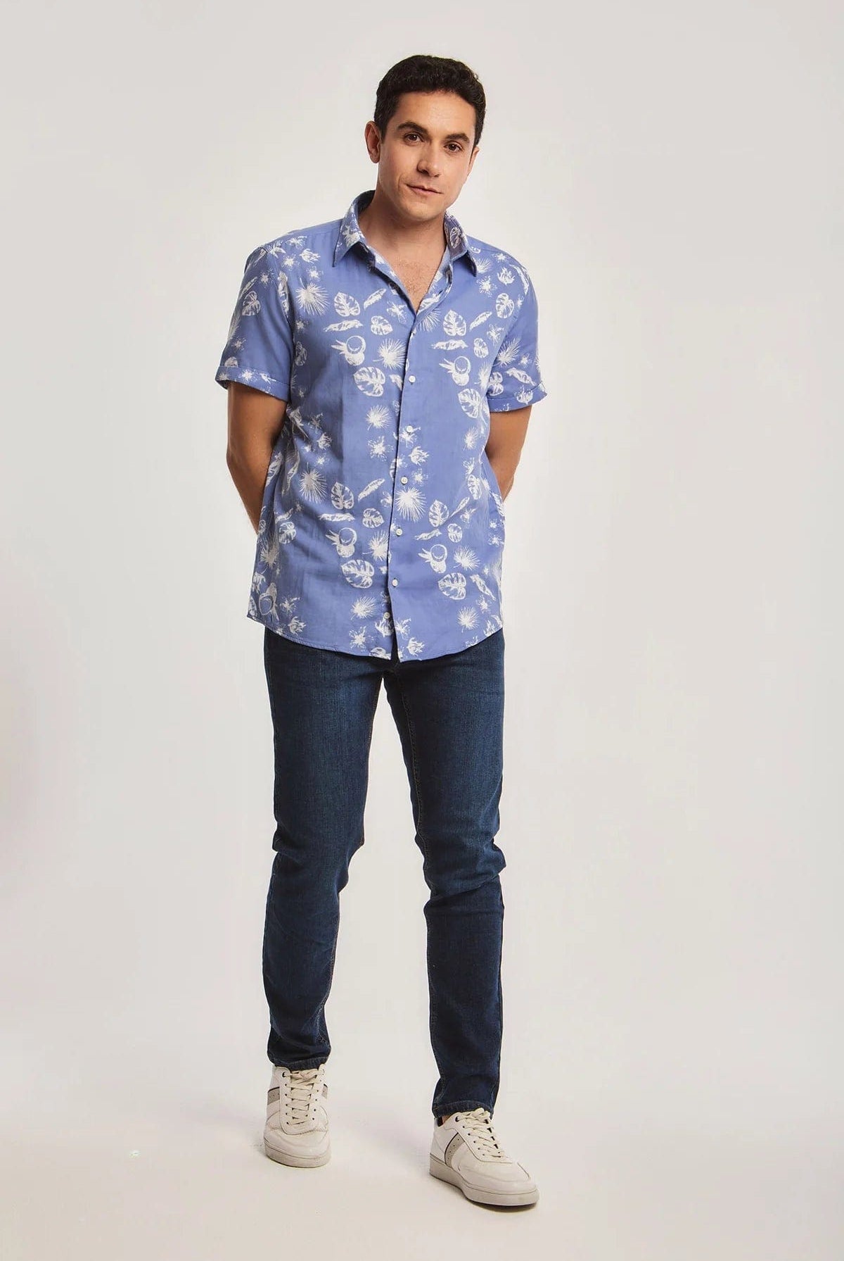 داليدرس قميص رجالي منقوش بأزرار أمامية نص كم أزرق