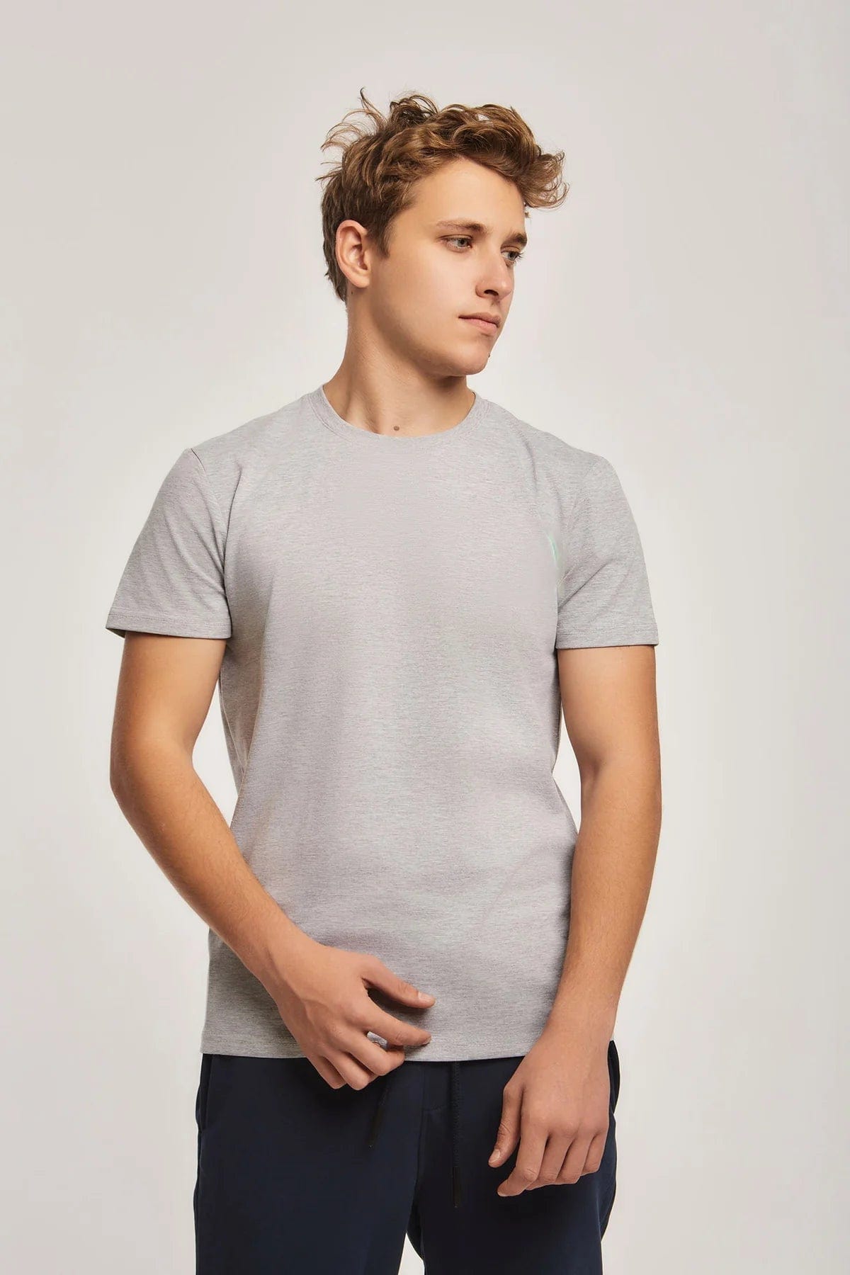 داليدرس تيشيرت سادة نص كم رجالي