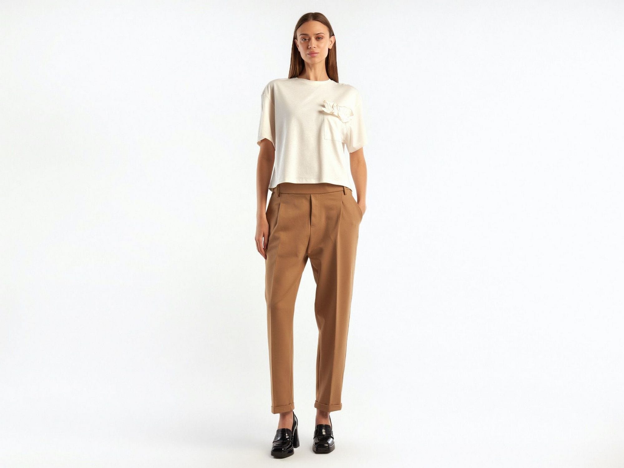 يونايتد كولورز اوف بينيتون تيشيرت نسائي بكرانيش على الصدر