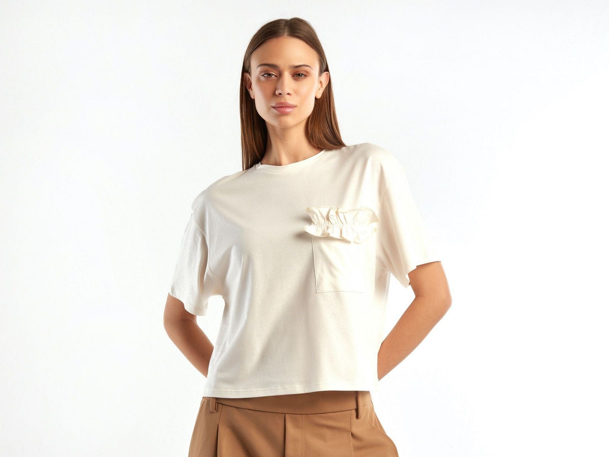 يونايتد كولورز اوف بينيتون تيشيرت نسائي بكرانيش على الصدر