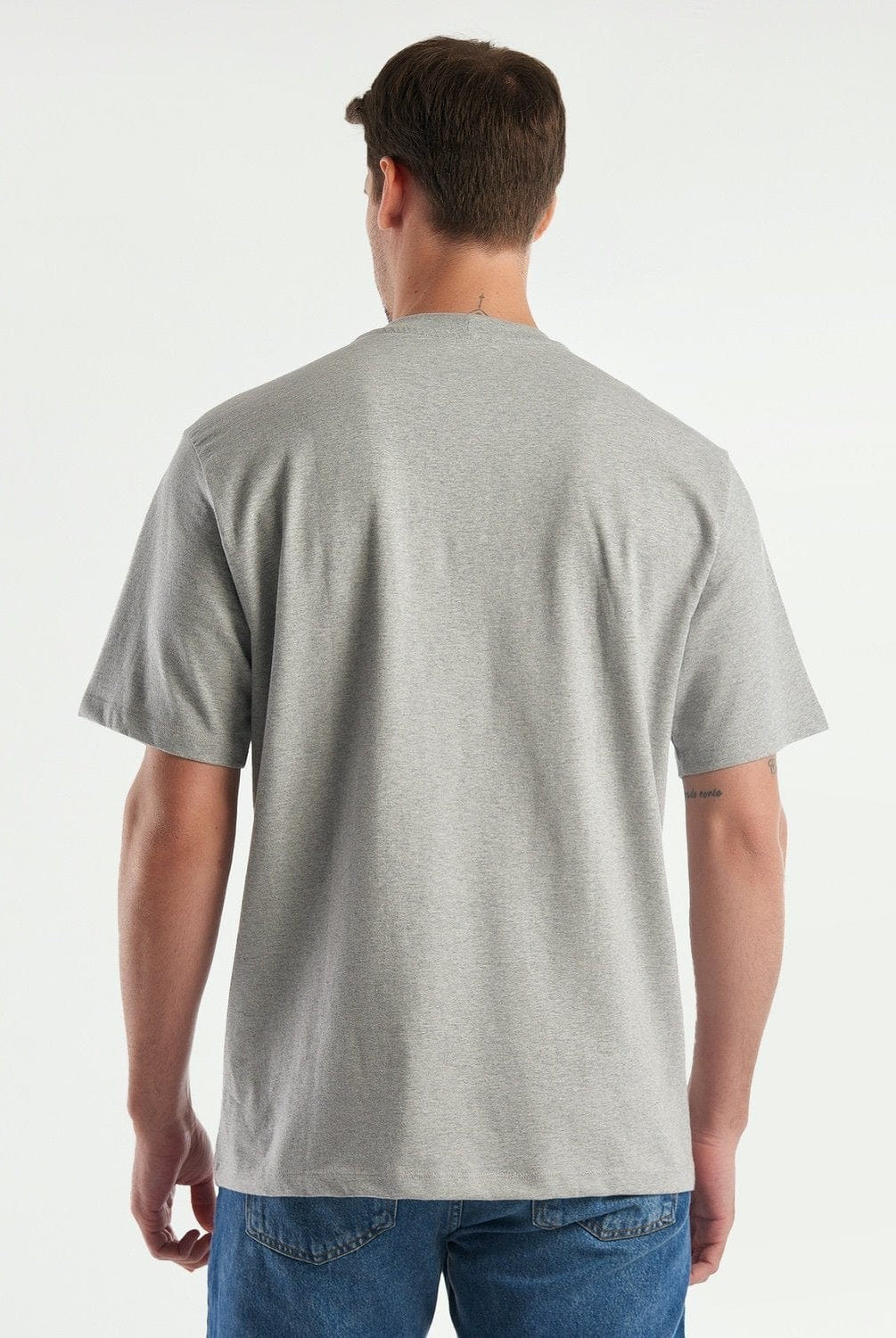 يونايتد كولورز اوف بينيتون تيشيرت بطباعة شعار بطبعة أمامية نص كم نسائي