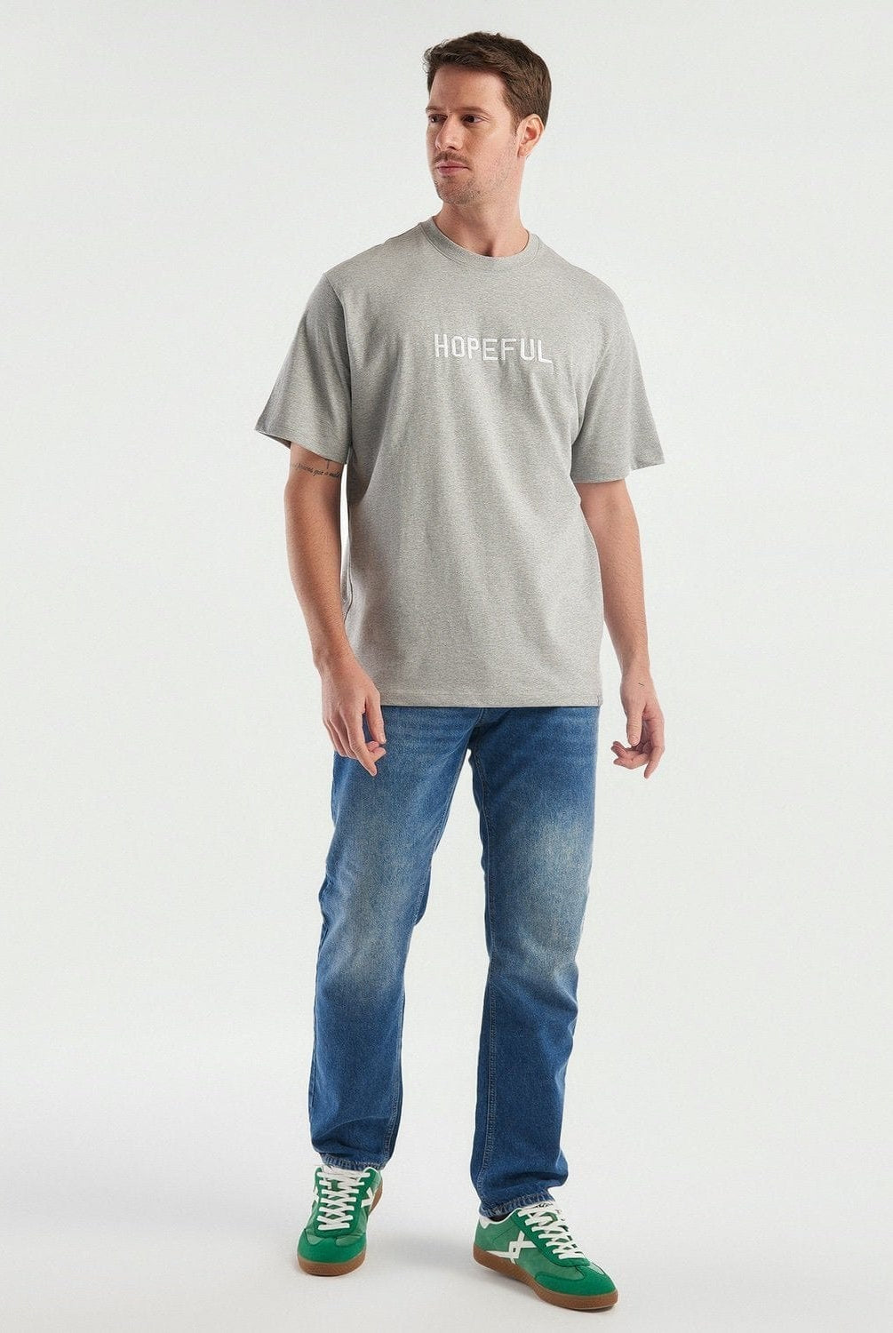 يونايتد كولورز اوف بينيتون تيشيرت بطباعة شعار بطبعة أمامية نص كم نسائي