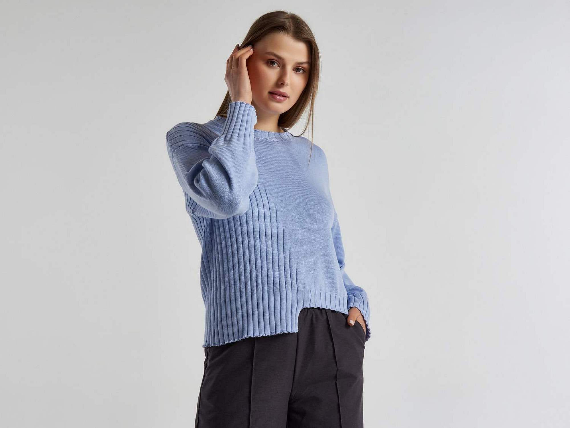 يونايتد كولورز اوف بينيتون بلوفر بنهاية غير متساوية نسائي