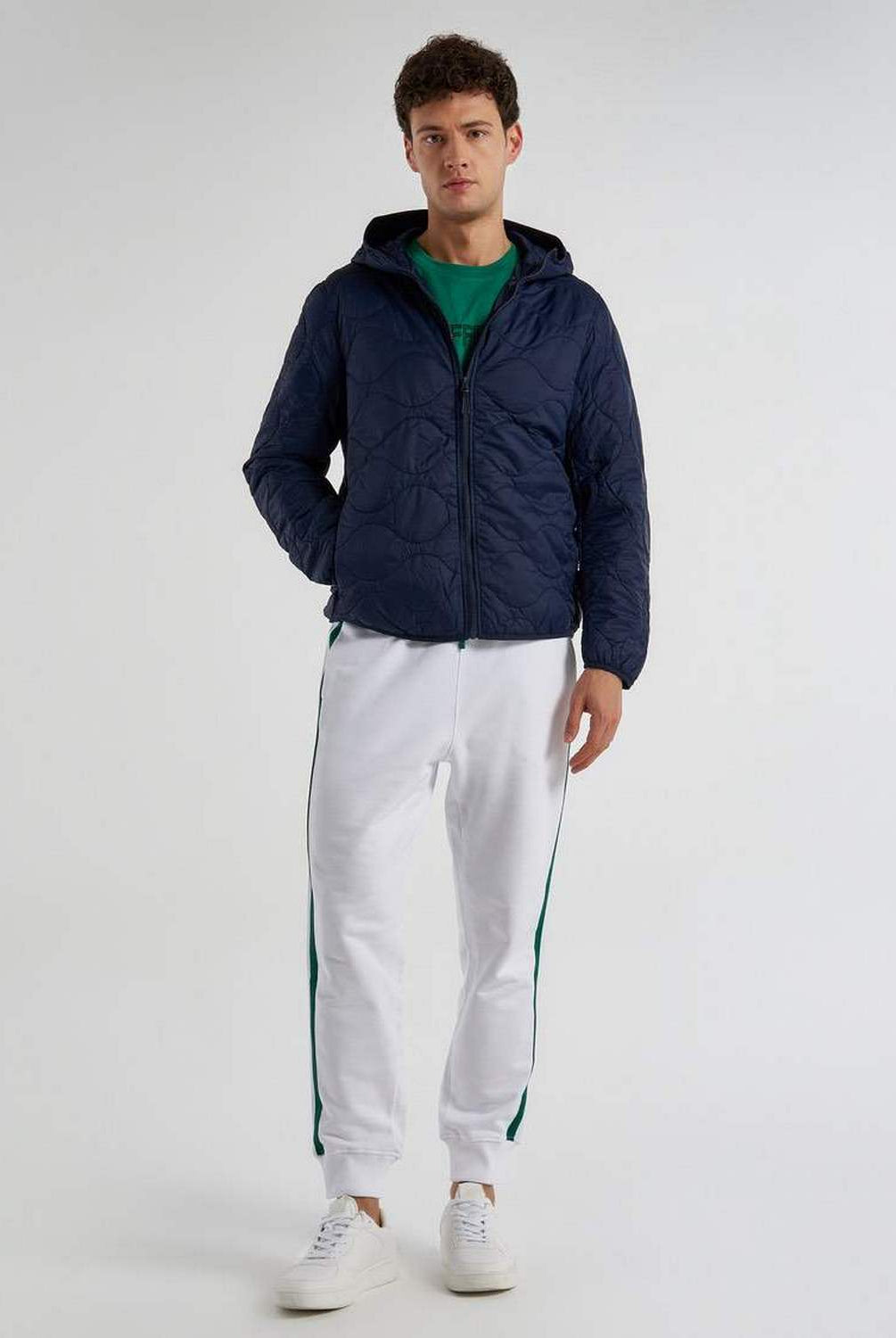 يونايتد كولورز اوف بينيتون جاكيت مبطن بهودي رجالي