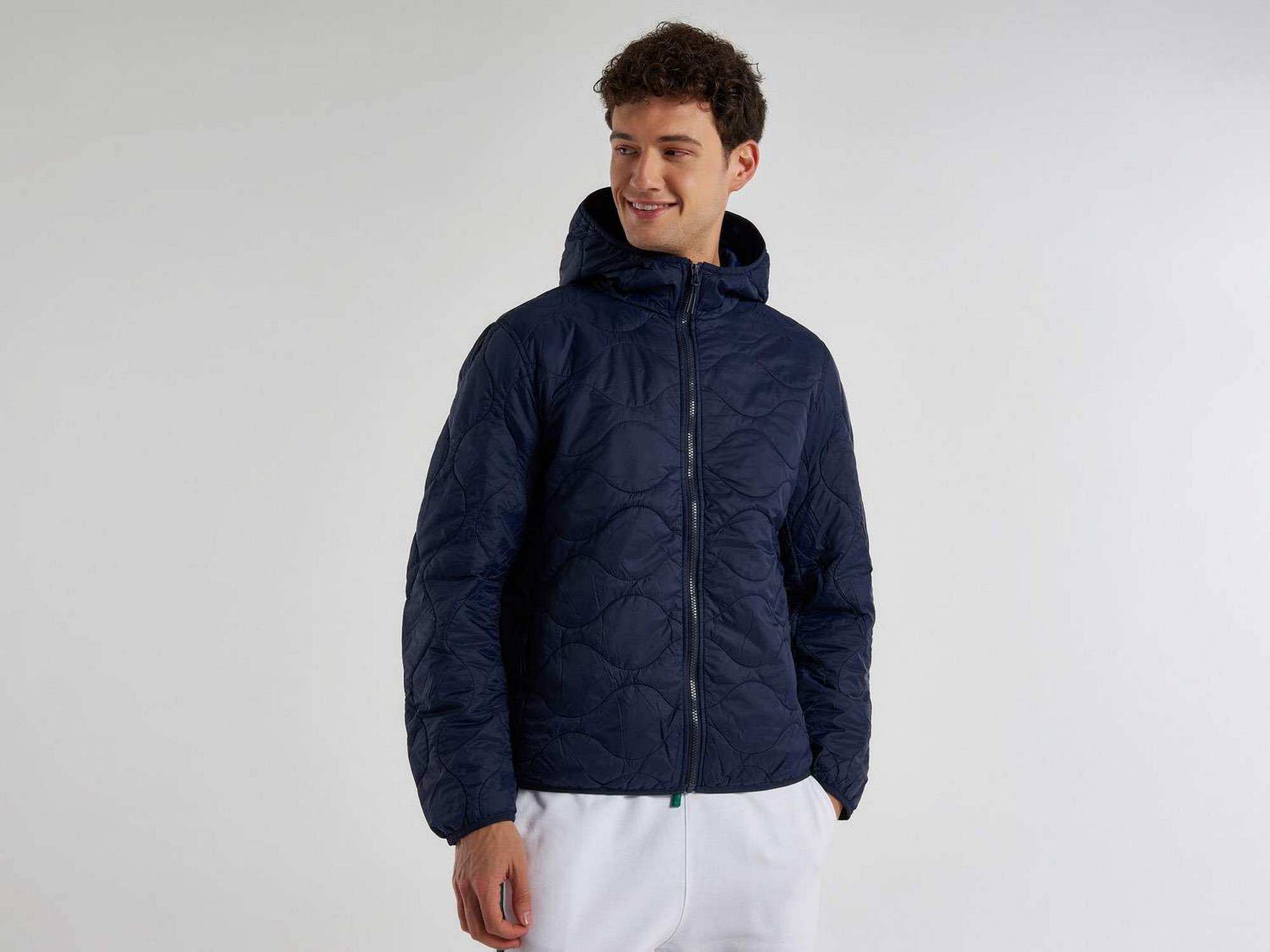 يونايتد كولورز اوف بينيتون جاكيت مبطن بهودي رجالي