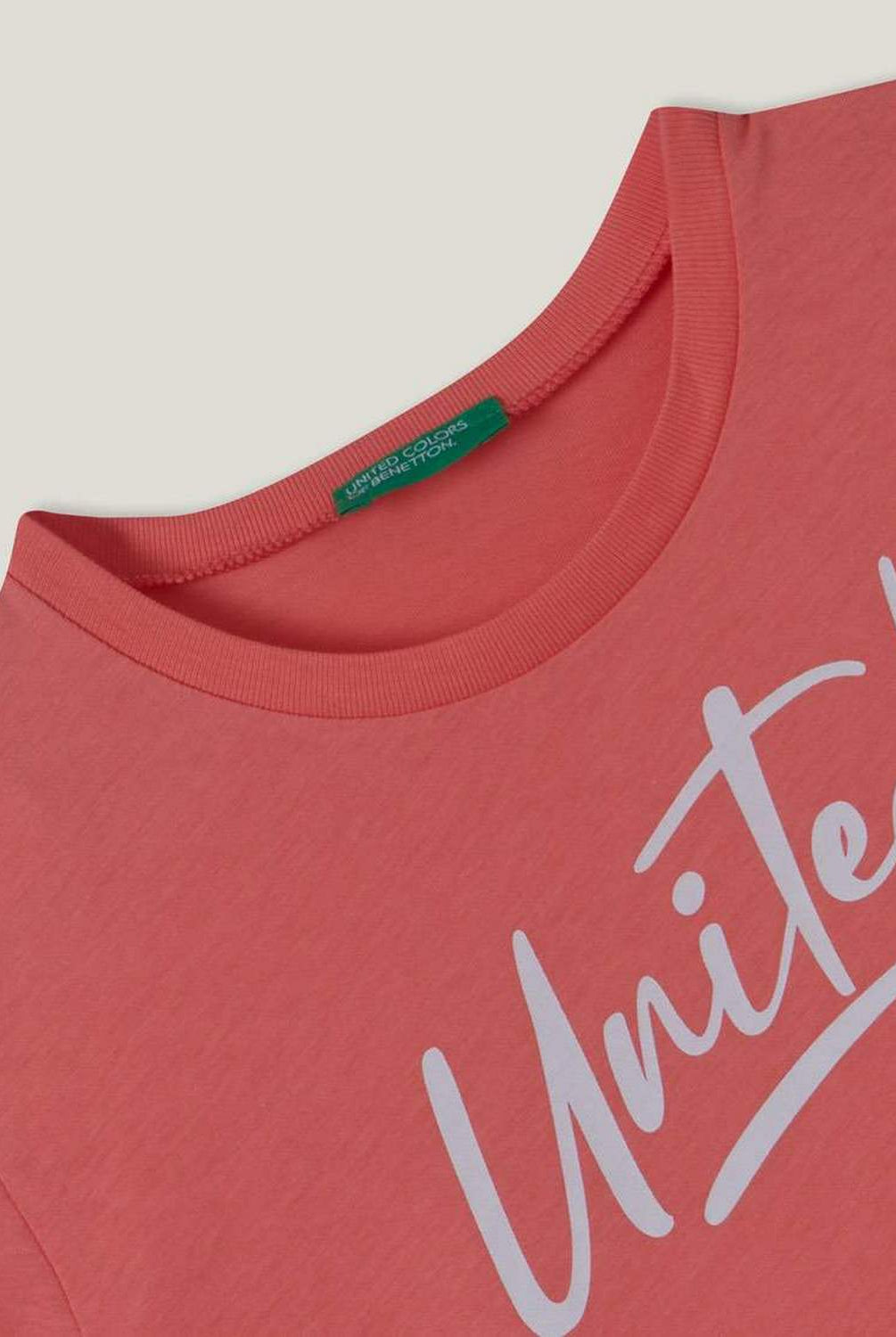 يونايتد كولورز اوف بينيتون تيشيرت قطن بنسبة 100% مع شعار أطفالي