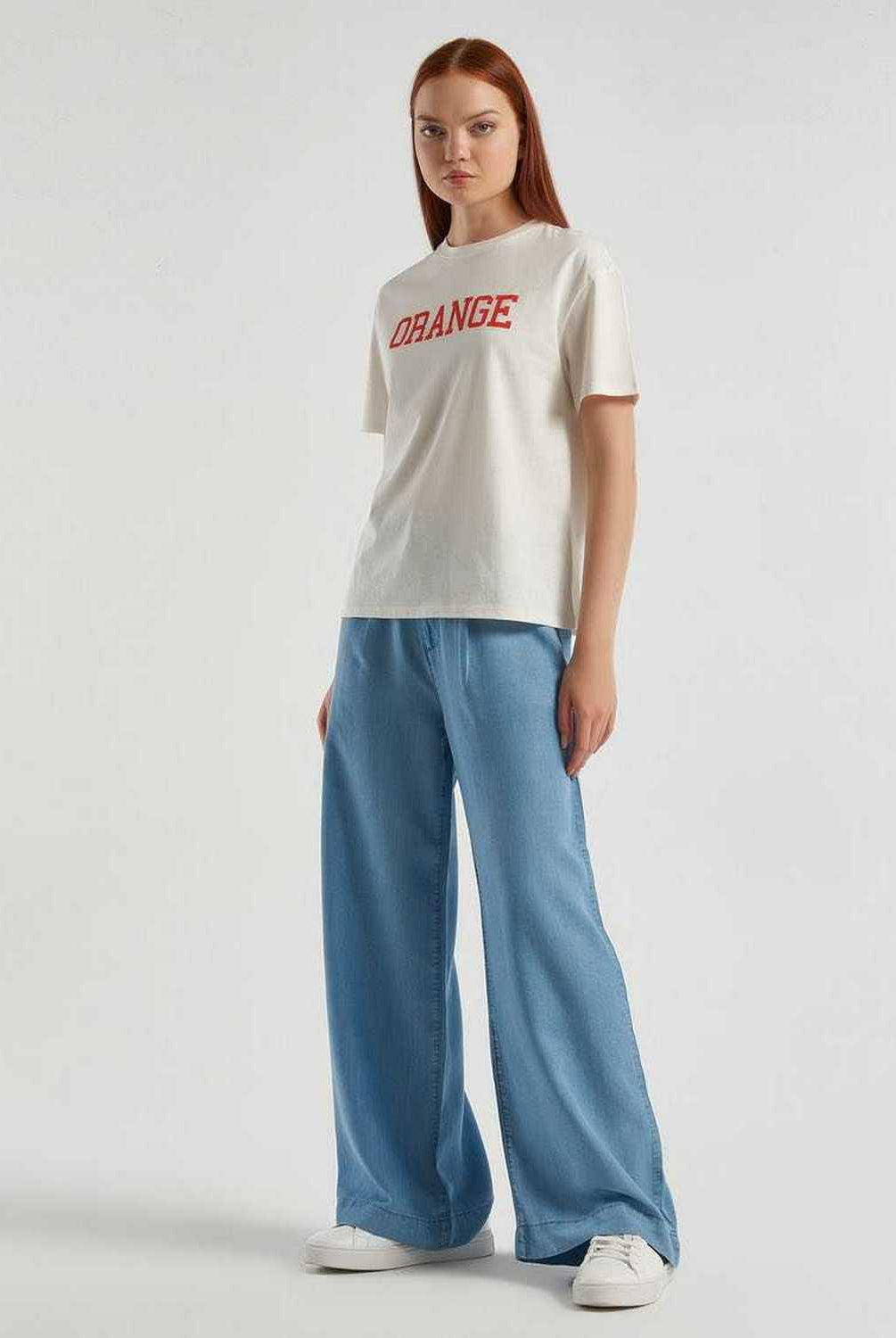 يونايتد كولورز اوف بينيتون تيشيرت بطباعة أمامية نص كم رجالي