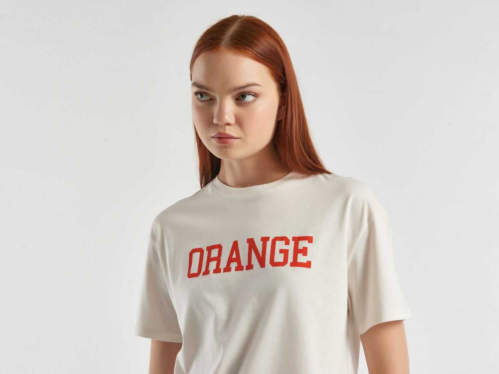 يونايتد كولورز اوف بينيتون تيشيرت بطباعة أمامية نص كم رجالي