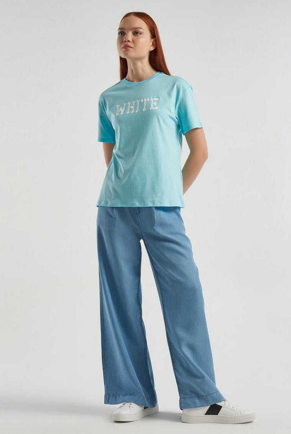 يونايتد كولورز اوف بينيتون تيشيرت بطباعة أمامية نص كم رجالي