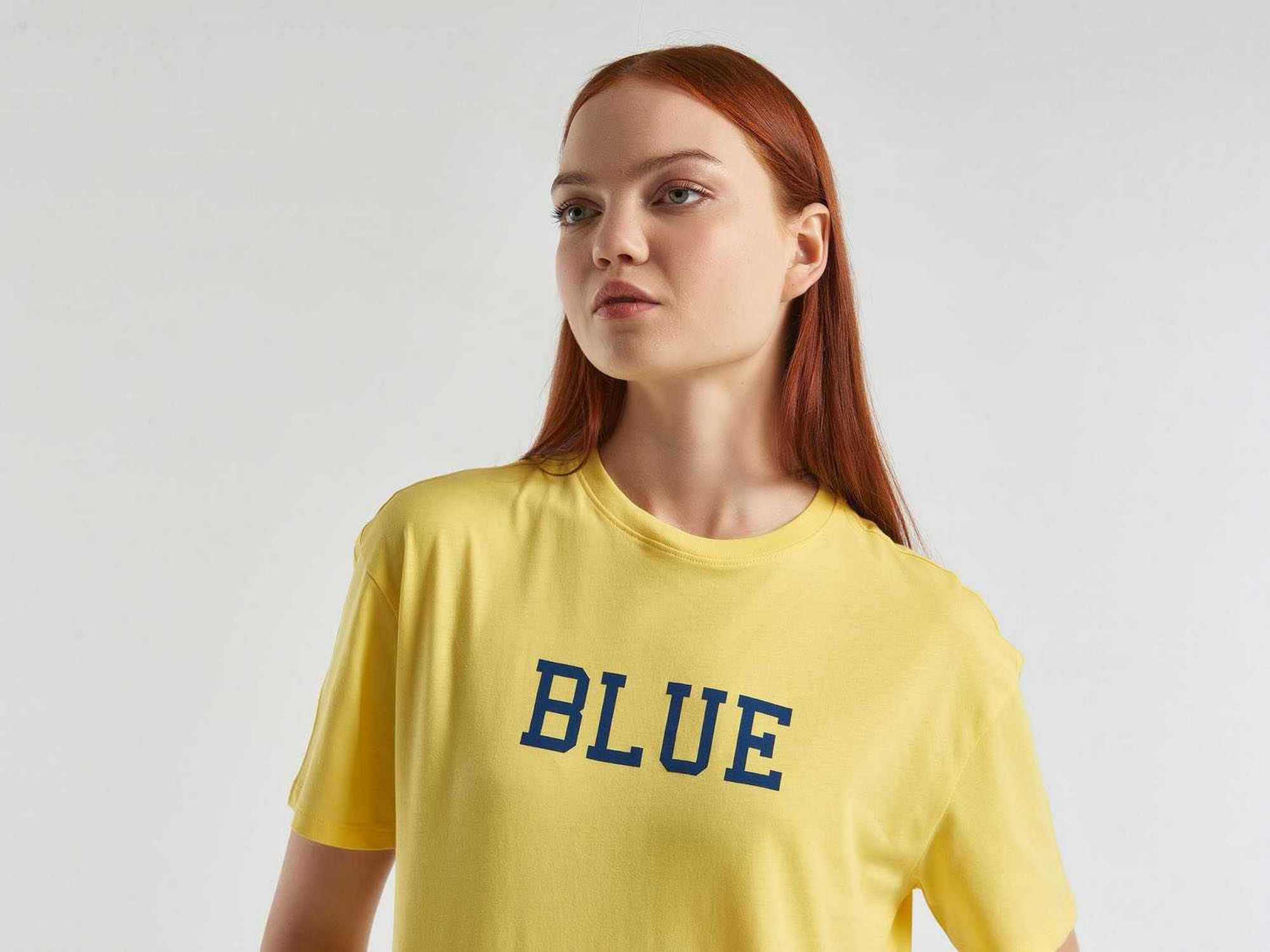 يونايتد كولورز اوف بينيتون تيشيرت بطباعة أمامية نص كم رجالي