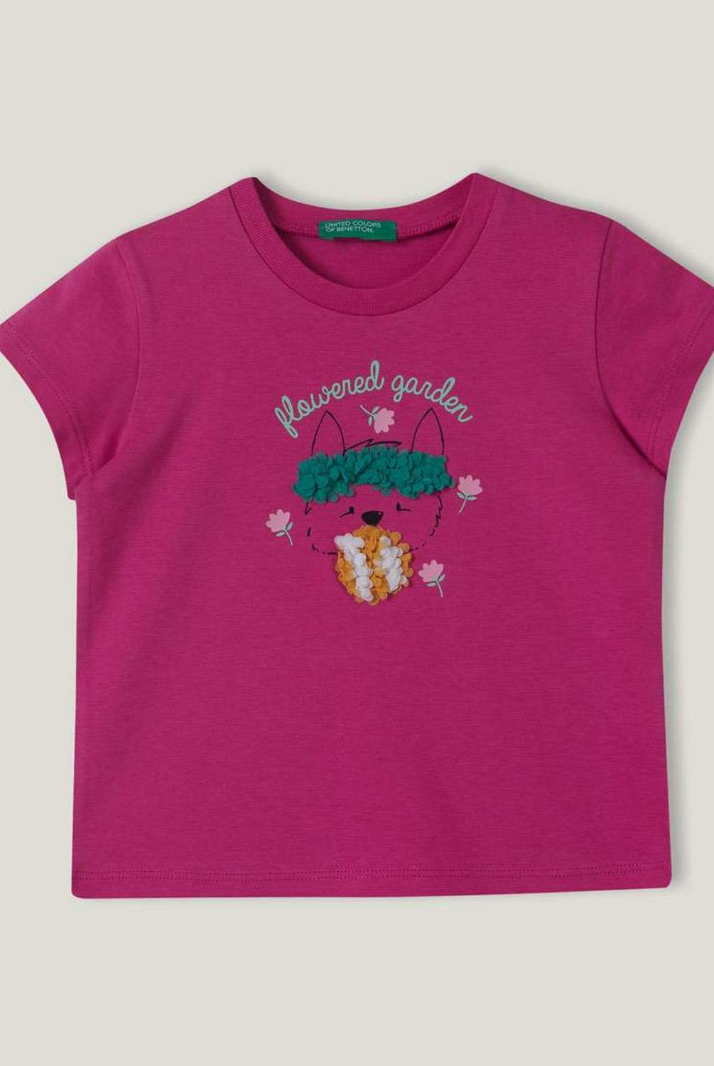 يونايتد كولورز اوف بينيتون تي شيرت بناتي مزين بمظهر البتلة نص كم