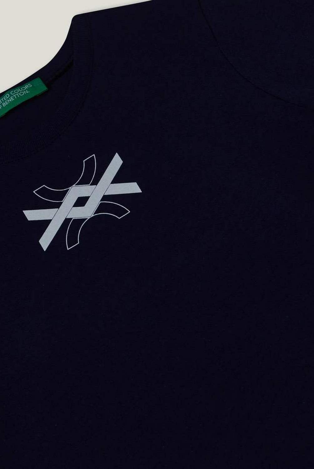 يونايتد كولورز اوف بينيتون تيشيرت قطن بنسبة 100% مع شعار أطفالي