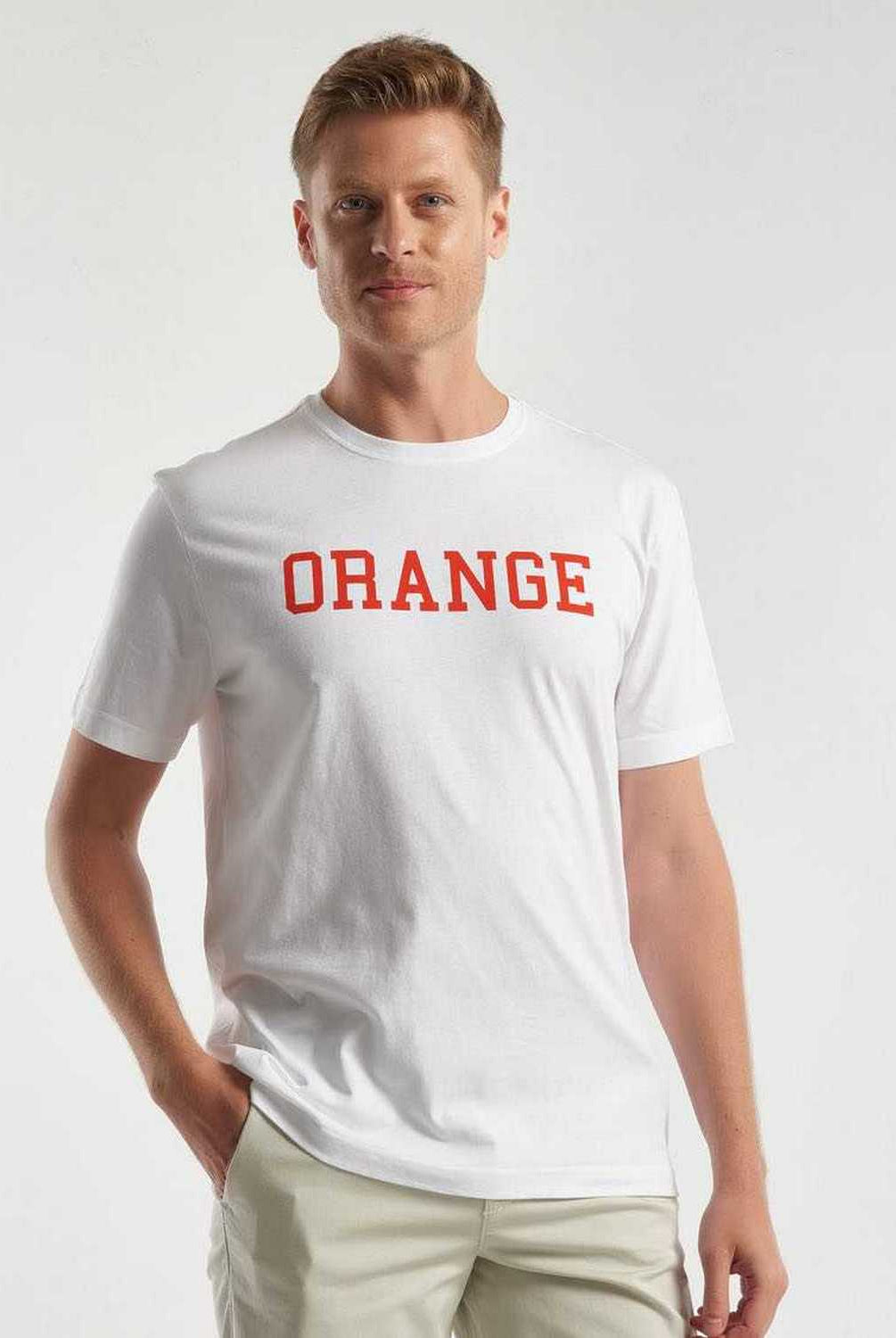 يونايتد كولورز اوف بينيتون تي شيرت رجالي سادة نص كم مع طباعة النص