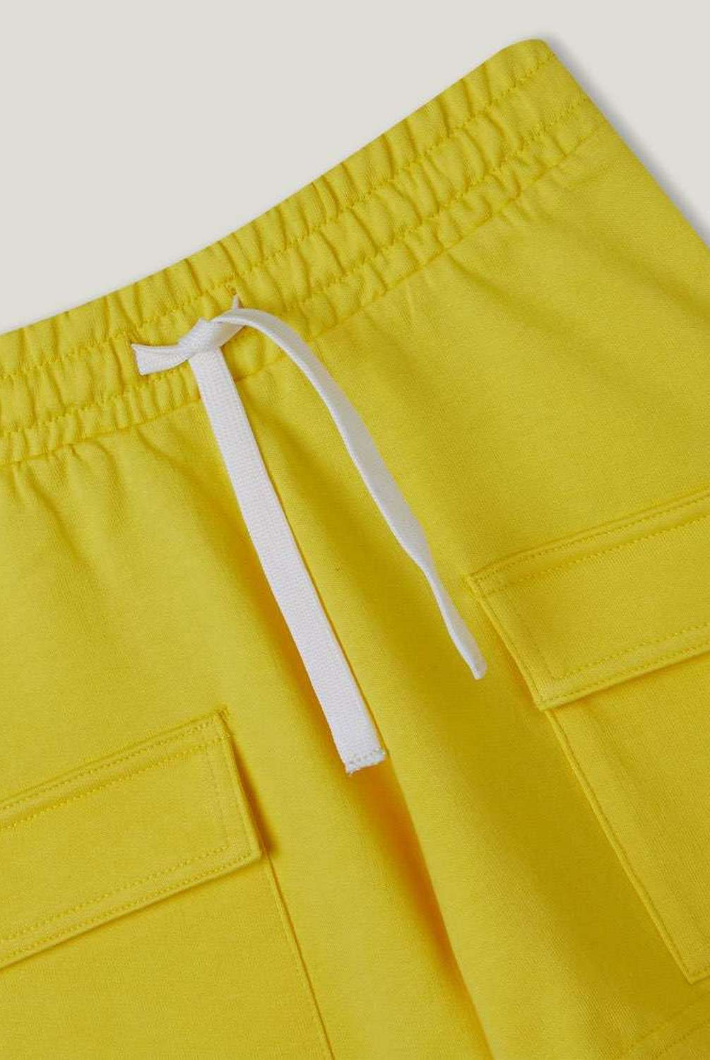 يونايتد كولورز اوف بينيتون بنطال برمودا بجيوب وبقصة واسعة برباط أطفالي