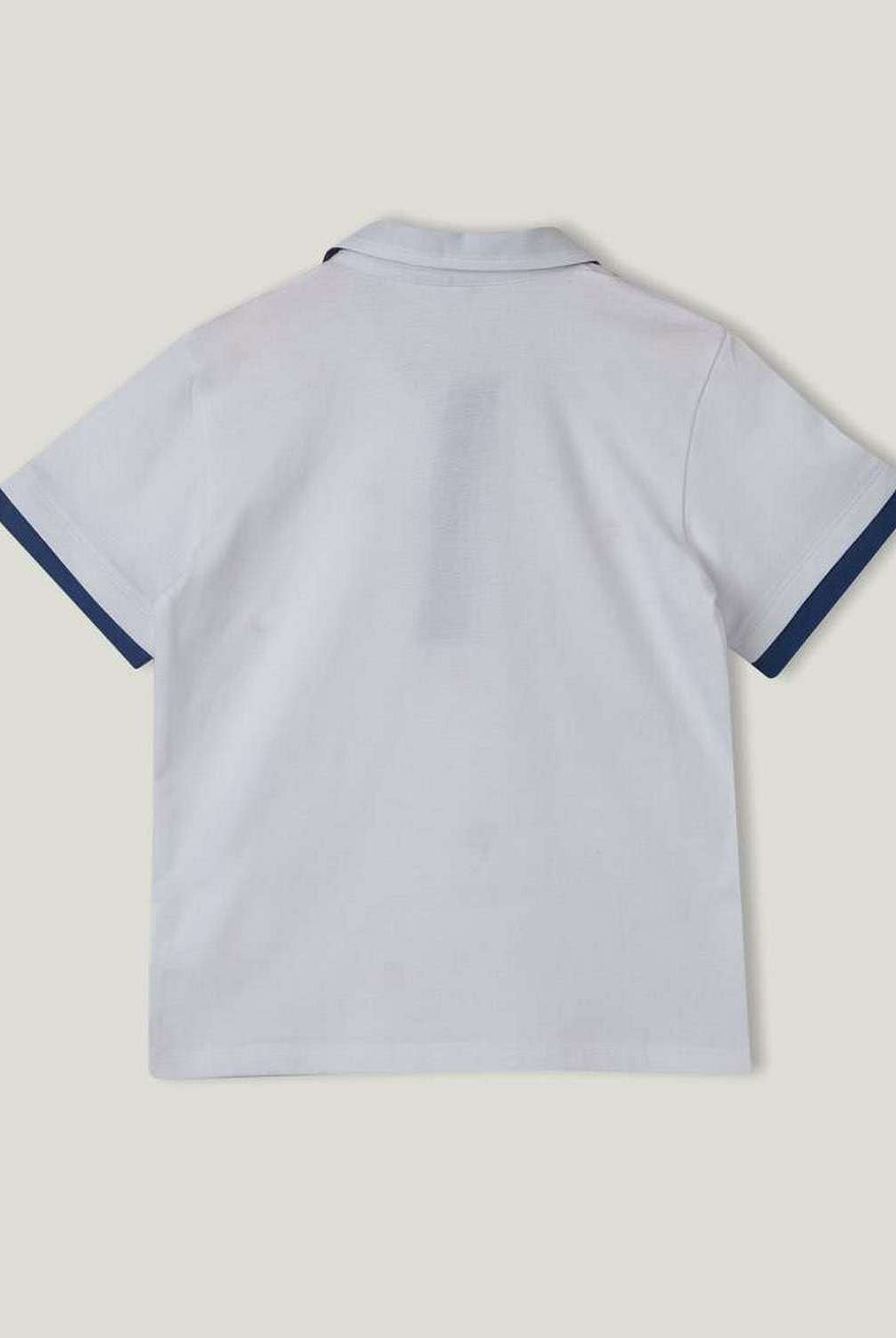 يونايتد كولورز اوف بينيتون قميص بولو ولادي بأكمام قصيرة وطباعه تفاح