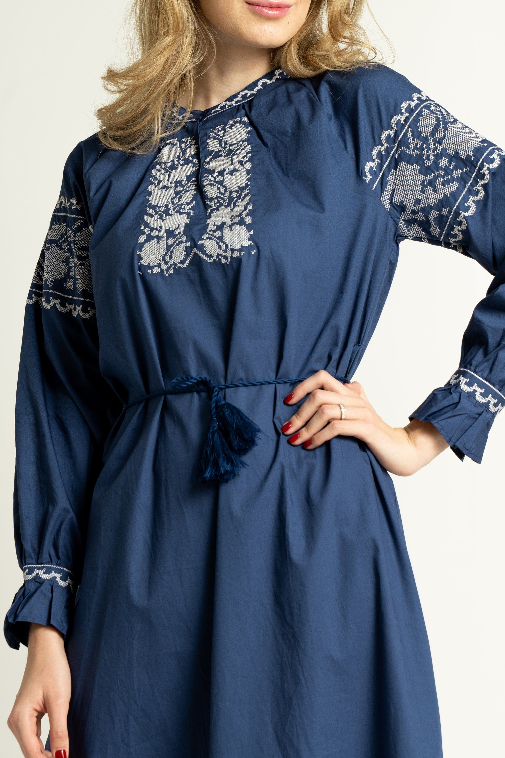 داليدرس فستان نسائي ميدي مطرز مجرة أزرق