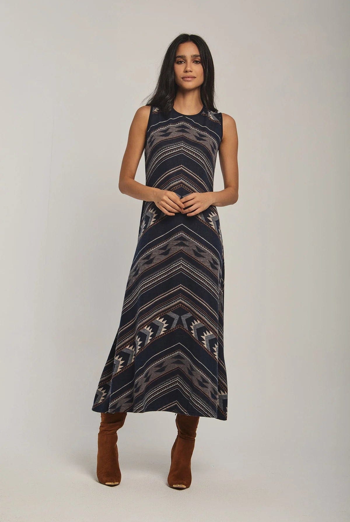 داليدرس فستان نسائي ميدي بدون أكمام أسود سحلبي