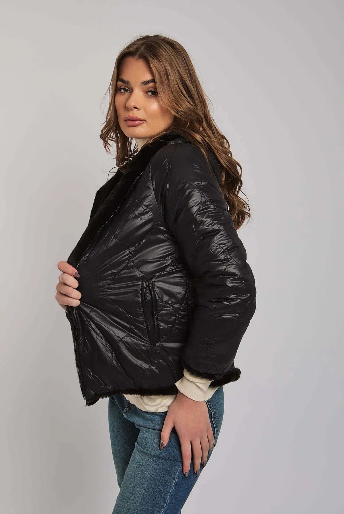 داليدرس جاكيت فرو سادة بسحاب أمامي