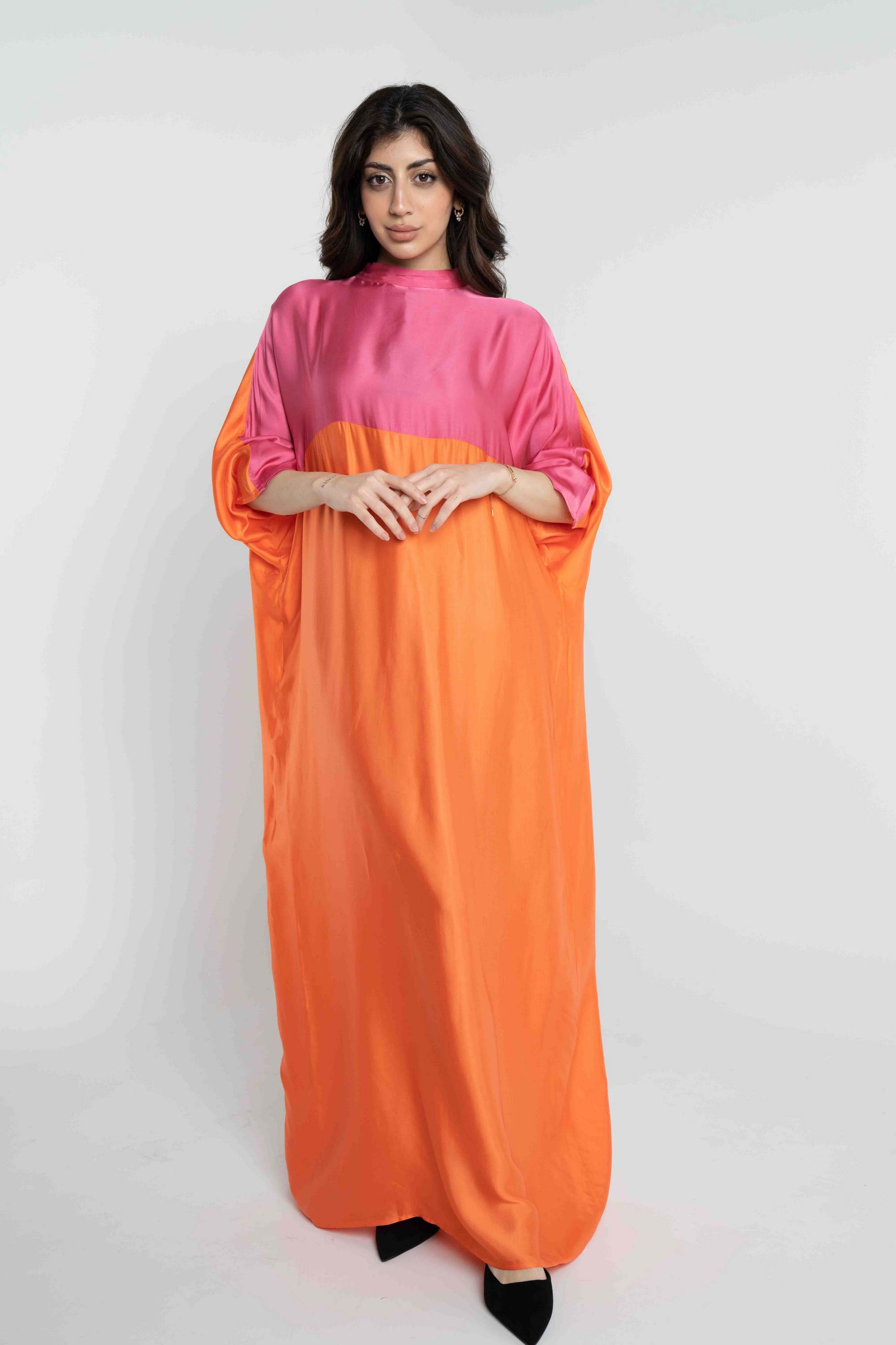 داليدرس قفطان سادة كم طويل برقبة نسائي