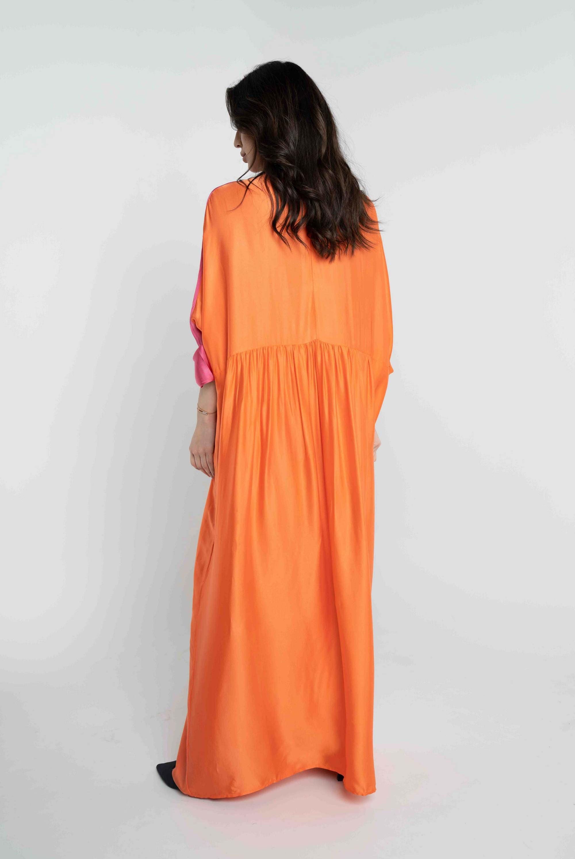 داليدرس قفطان سادة كم طويل برقبة نسائي