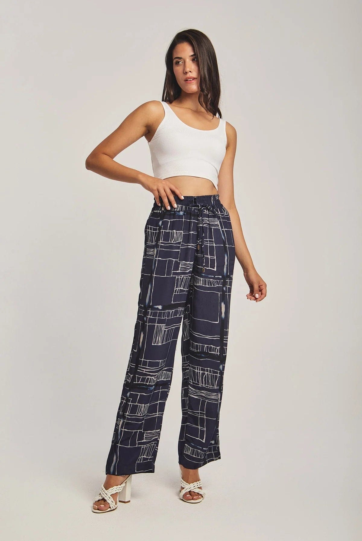 داليدرس بنطلون نسائي بنمط مربعات أسود سحلبي