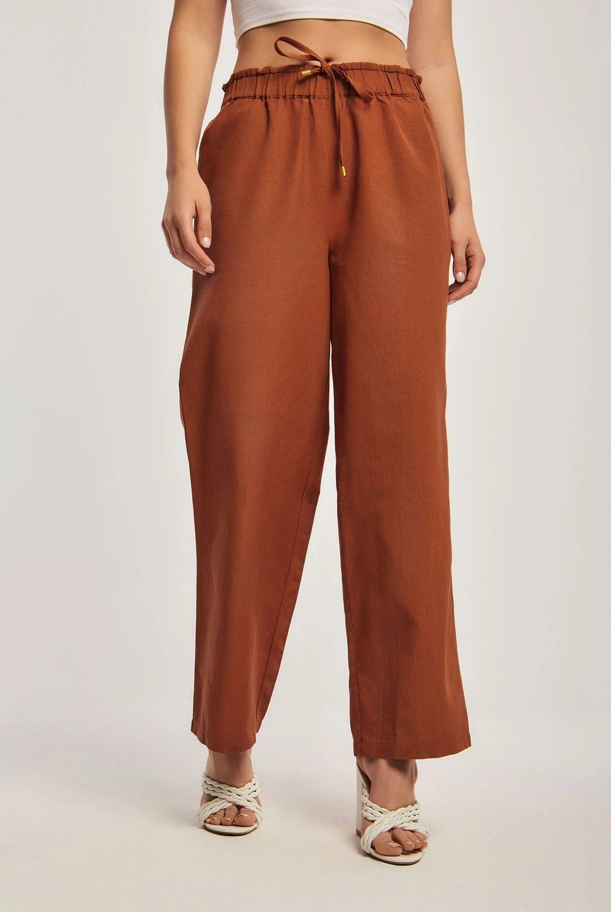 داليدرس بنطلون نسائي سادة برباط كراميل