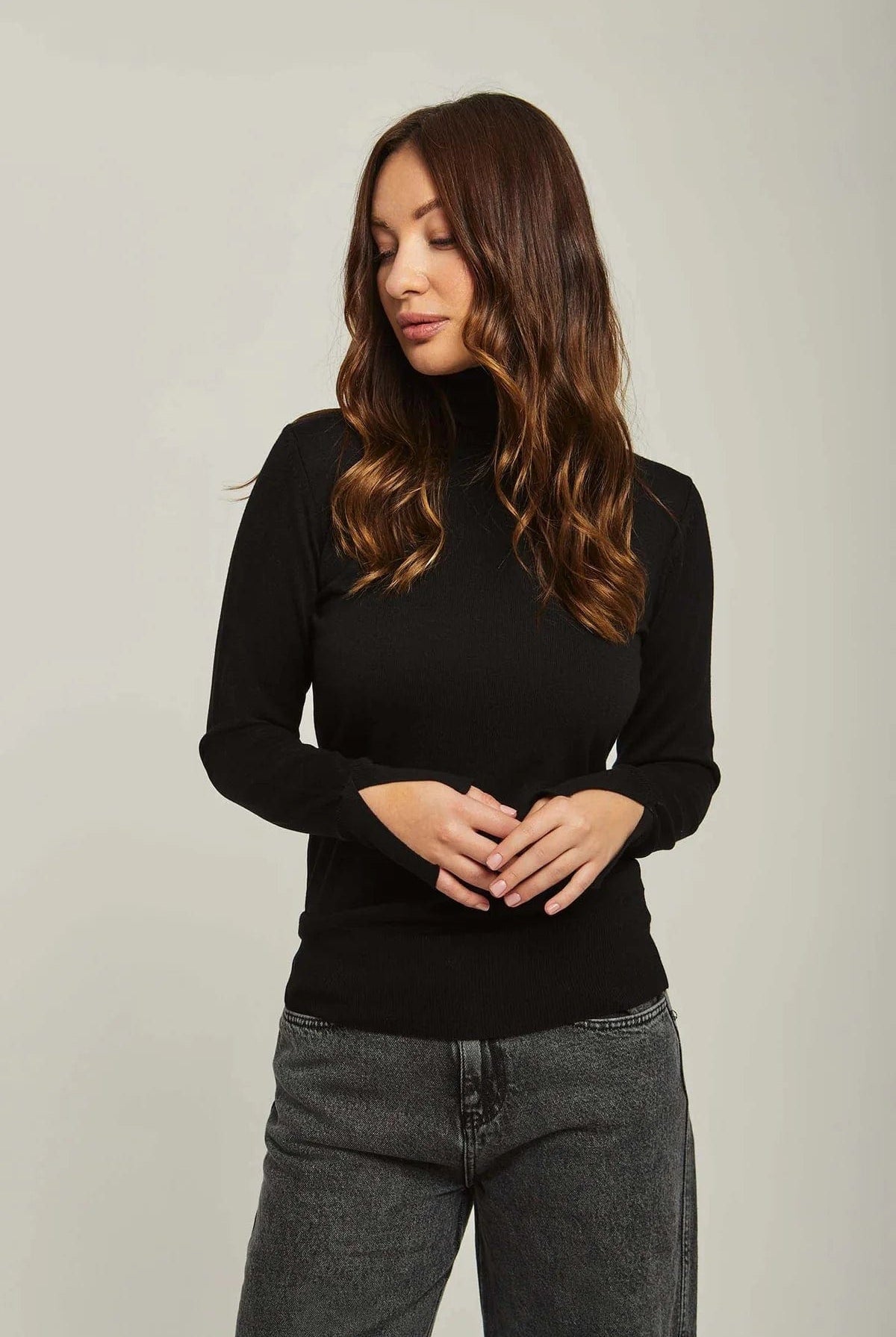 داليدرس بلوزة نسائي سادة كم طويل