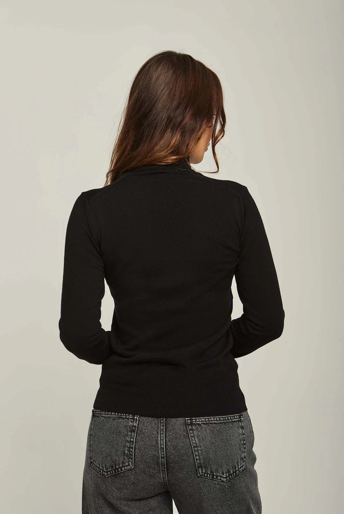 داليدرس بلوزة نسائي سادة كم طويل