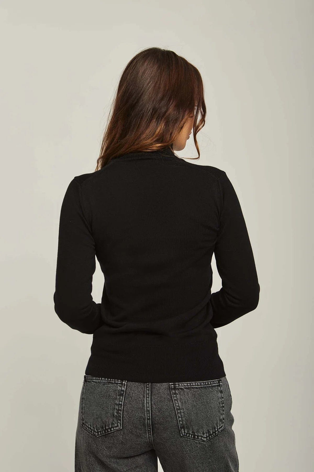 داليدرس بلوزة نسائي سادة كم طويل