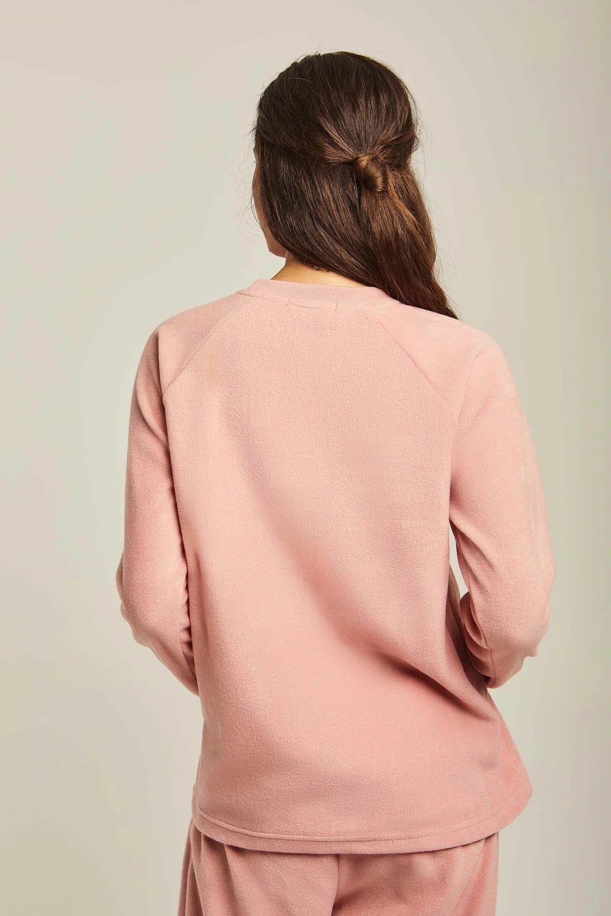 داليدرس بيجامة نسائية بأكمام طويلة بتطريز خفيف وردي فاتح