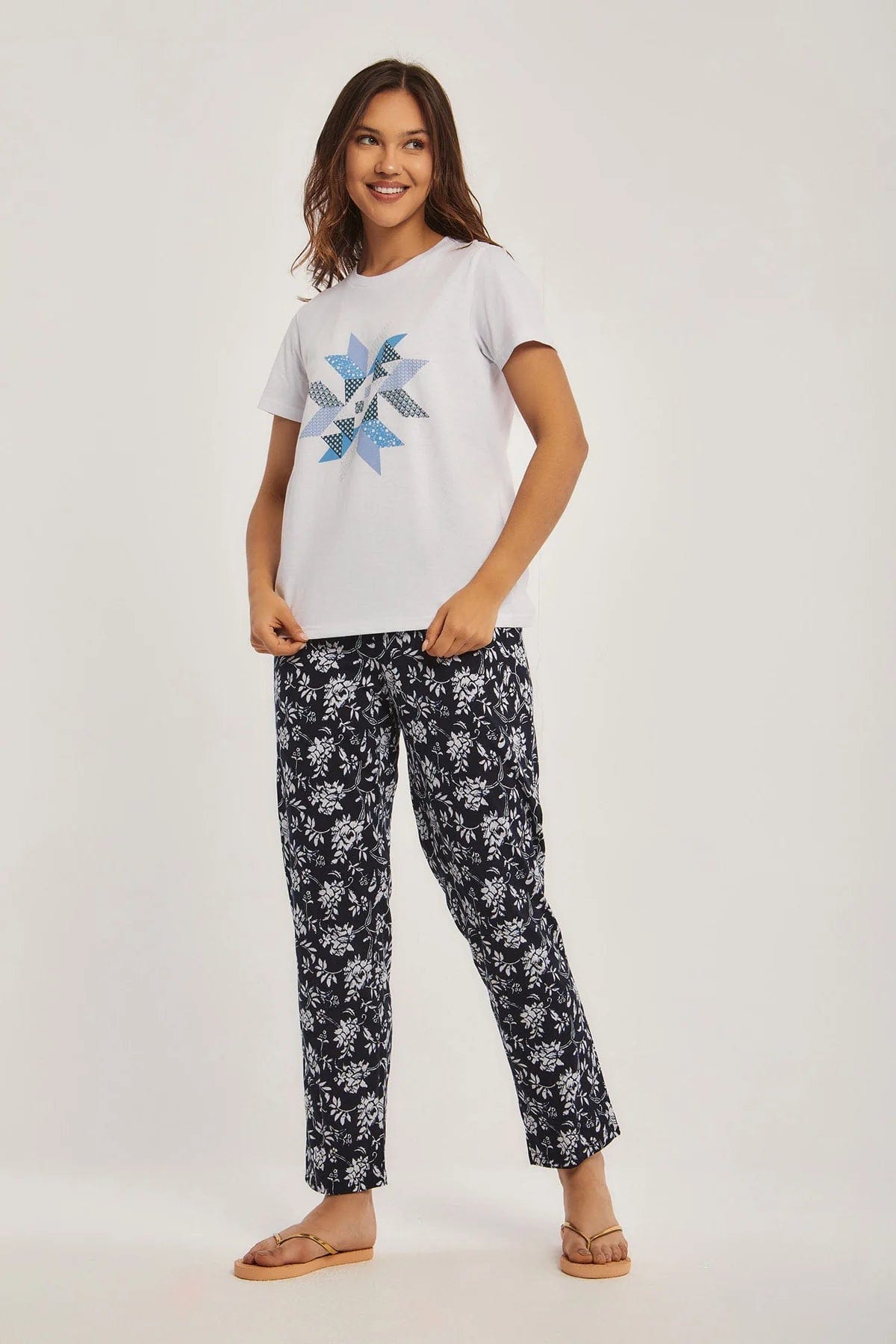 داليدرس بيجامة نسائي قطعتين بنطلون مشجر وتيشيرت نص كم أزرق داكن