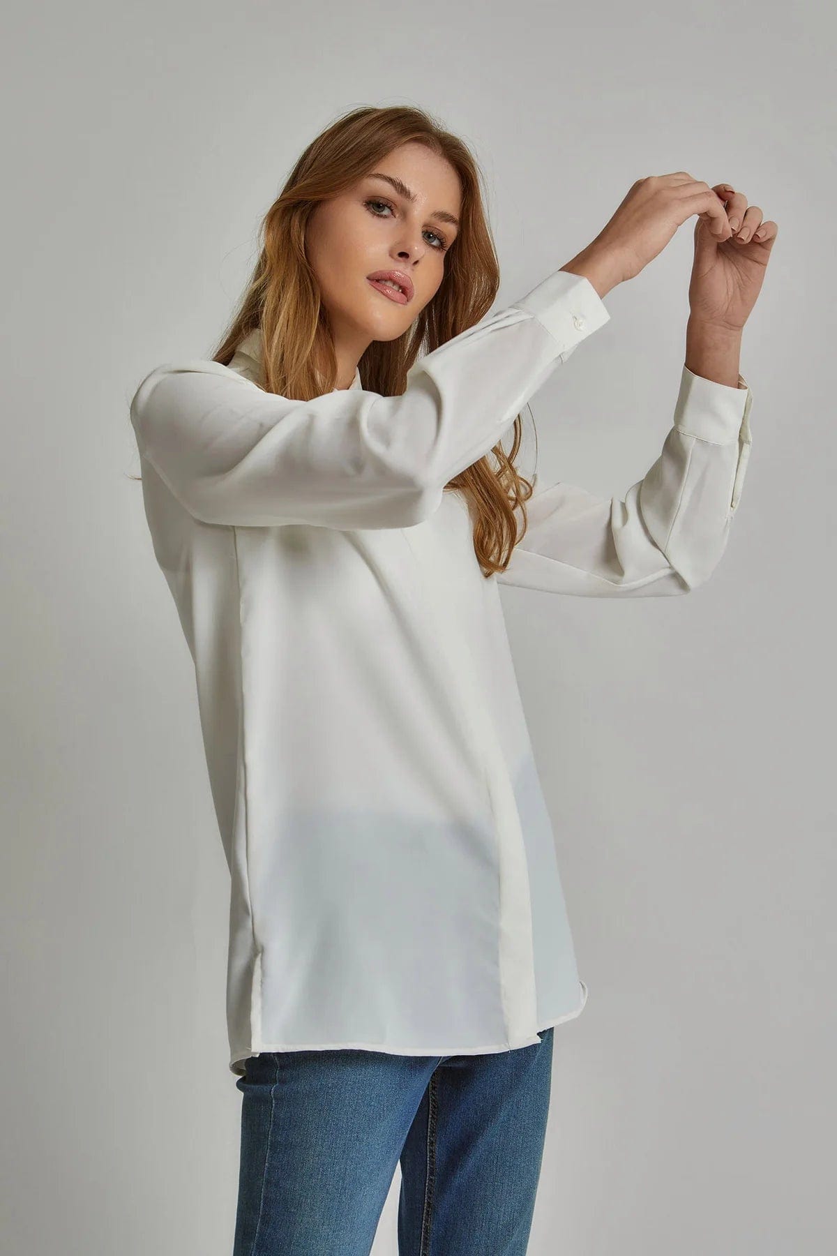 داليدرس بلوزة نسائية سادة بأكمام طويلة