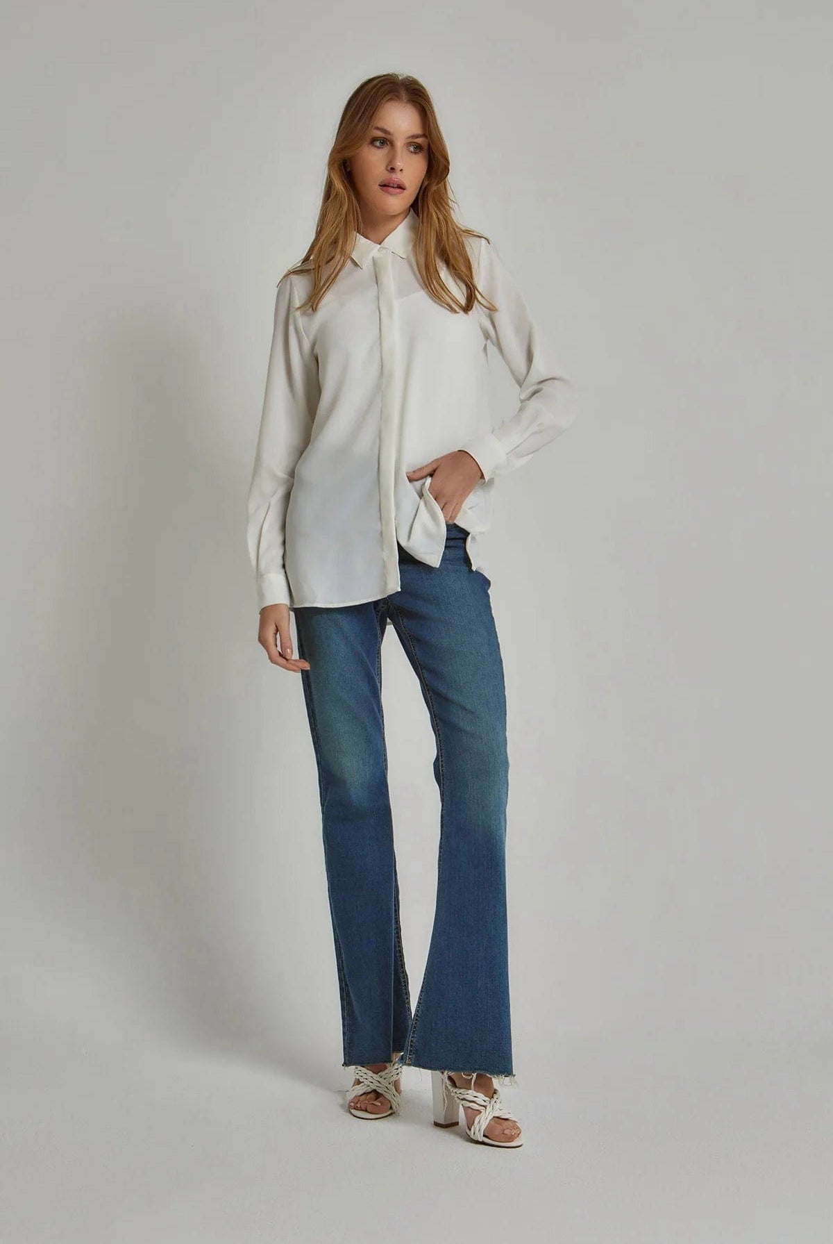 داليدرس بلوزة نسائية سادة بأكمام طويلة