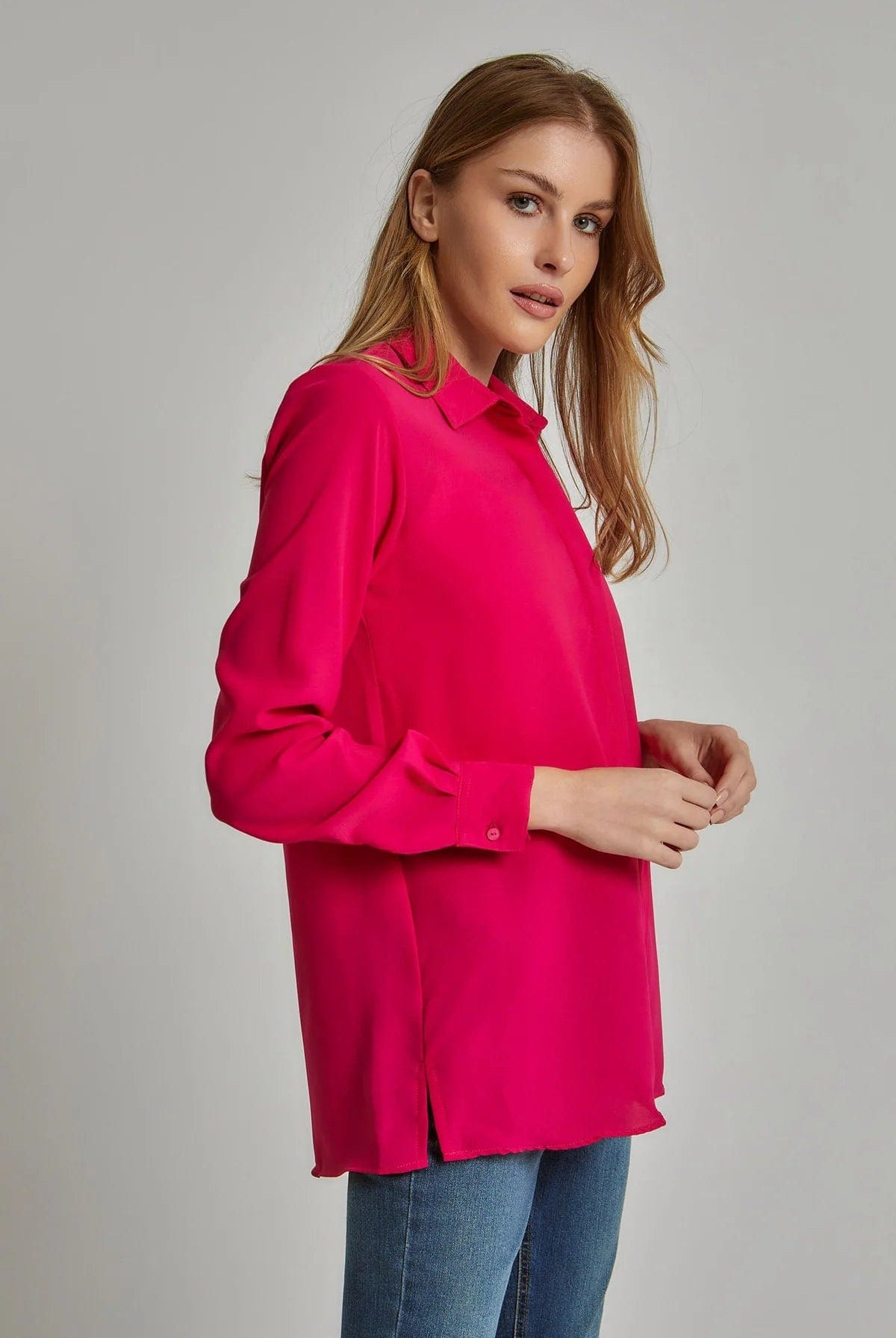 داليدرس بلوزة نسائية سادة بأكمام طويلة