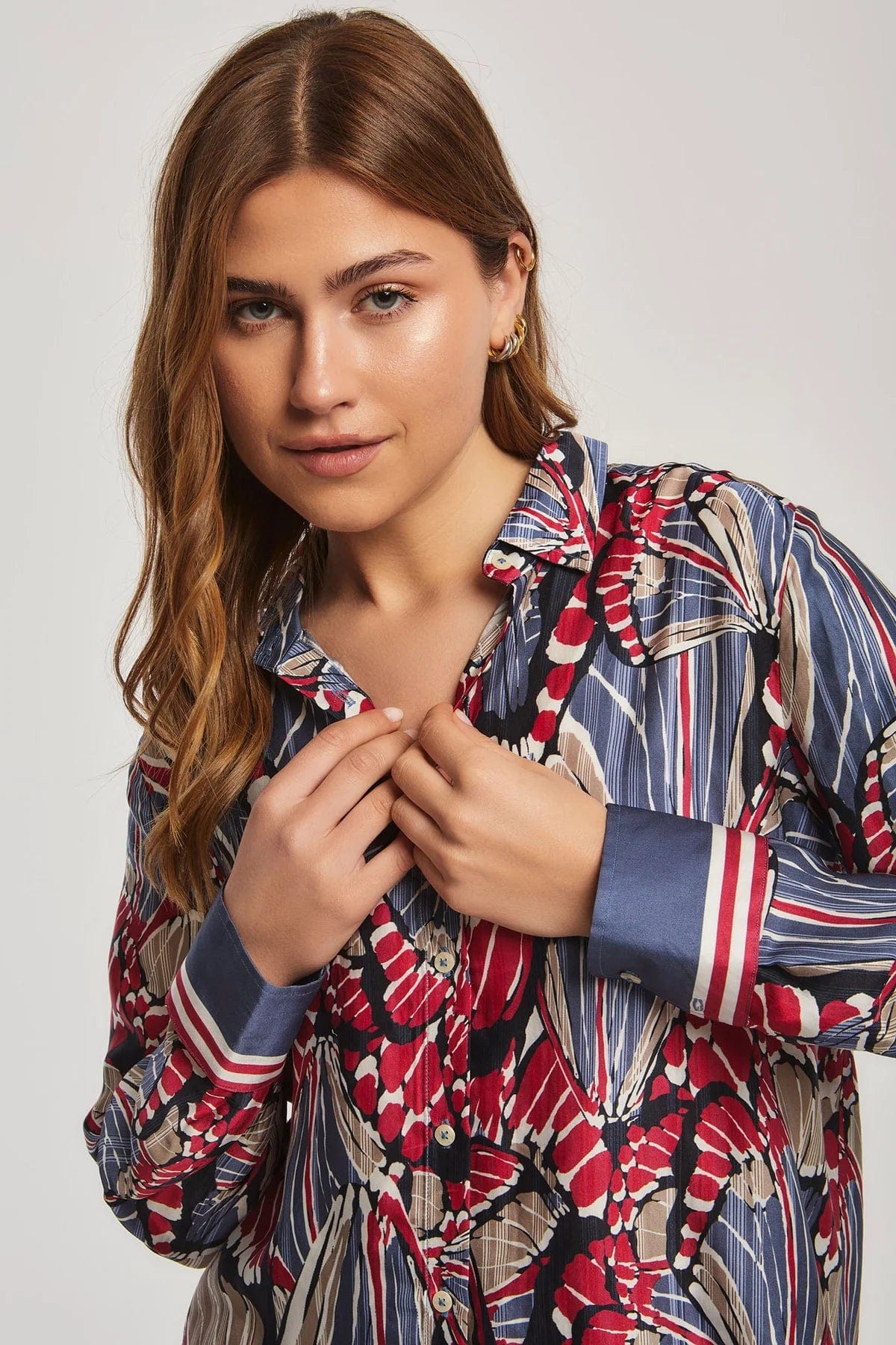 داليدرس بلوزة مشجرة كم طويل نسائي أحمر