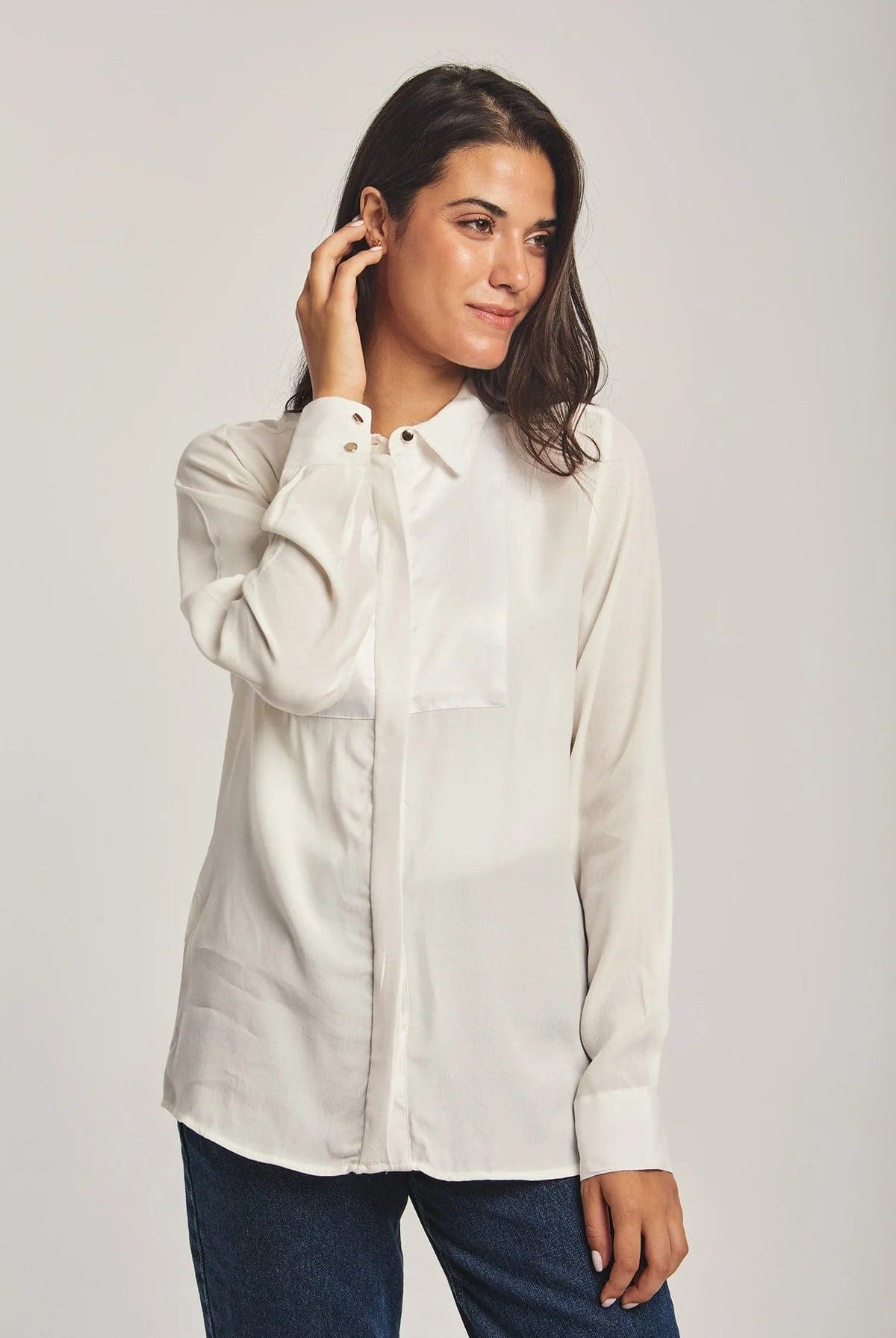 داليدرس بلوزة نسائية سادة على شكل قميص