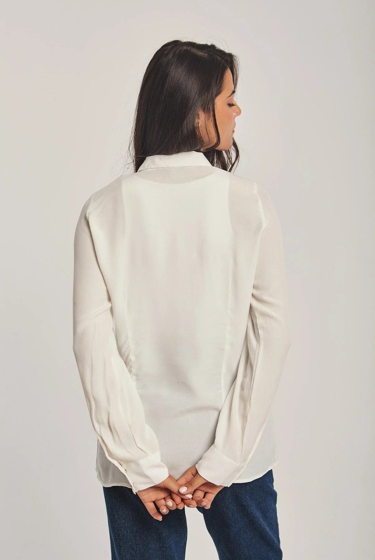 داليدرس بلوزة نسائية سادة على شكل قميص