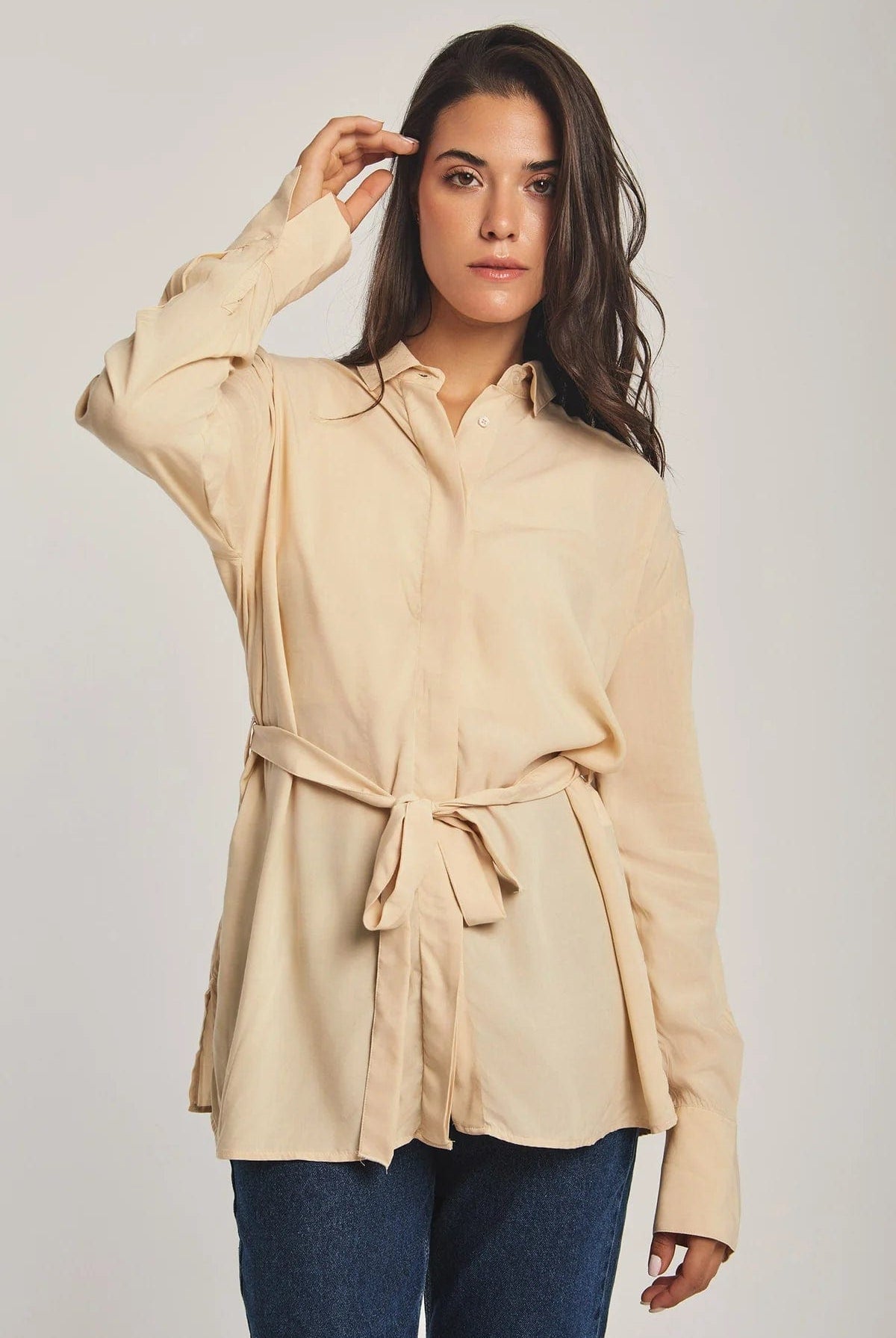 داليدرس بلوزة نسائية برباط خصر بيج