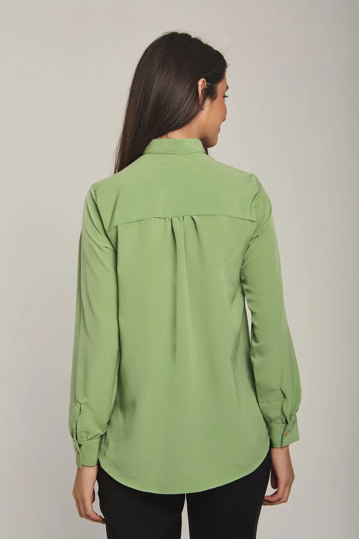 داليدرس بلوزة نسائية سادة بربطة عنق