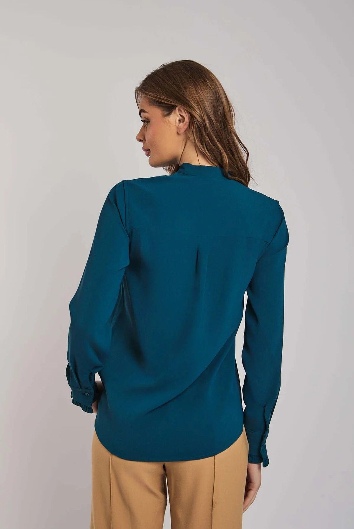 داليدرس بلوزة نسائية كلاسيك بأزرار أمامية كم طويل