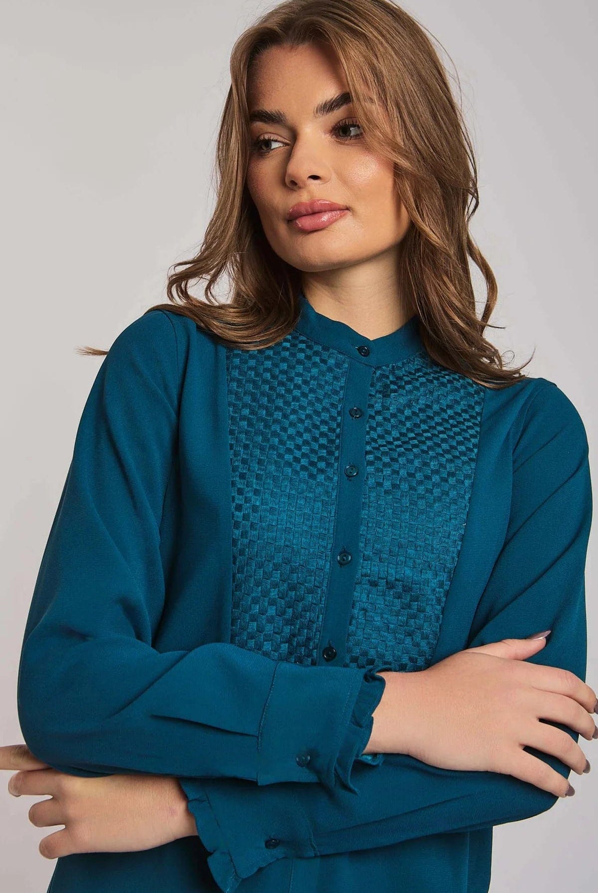 داليدرس بلوزة نسائية كلاسيك بأزرار أمامية كم طويل